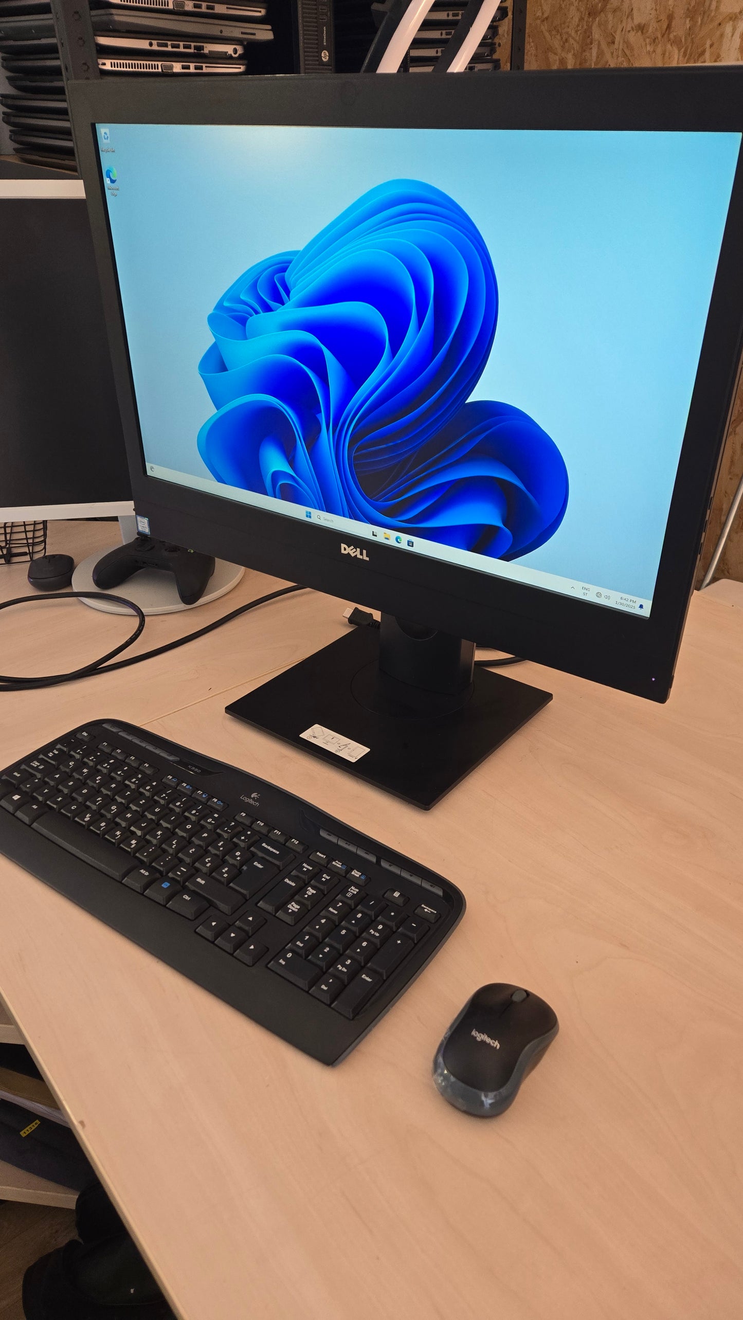 Dell OptiPlex 7450 All-In-One i5 7500/8GB/250SSD/FULL HD 23.8"