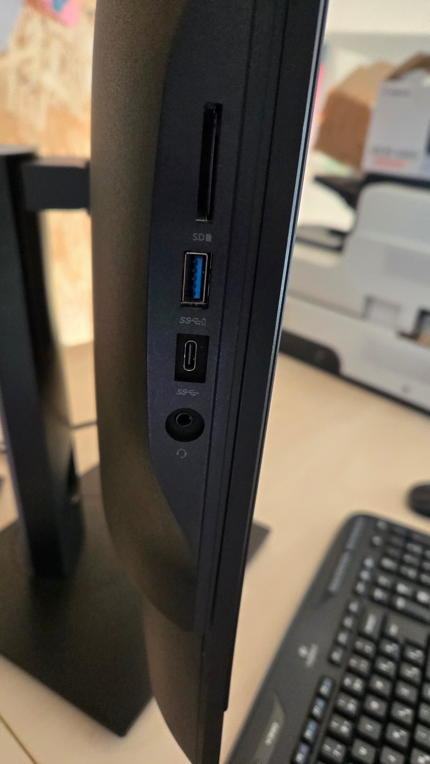 Dell OptiPlex 7450 All-In-One i5 7500/8GB/250SSD/FULL HD 23.8"
