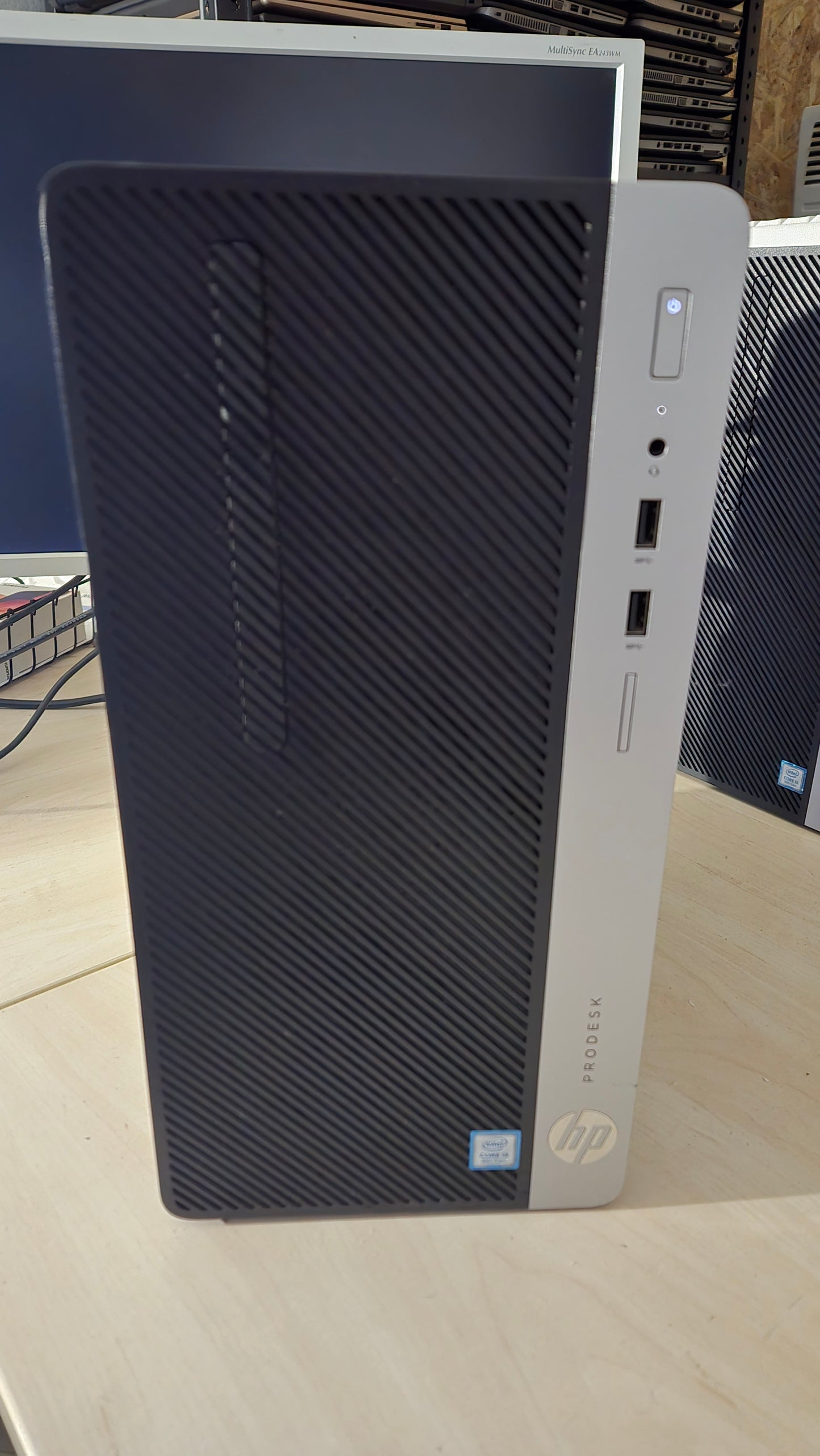 HP ProDesk 400 G6 Microtower (MT) i5 9500/8GB/256M.2