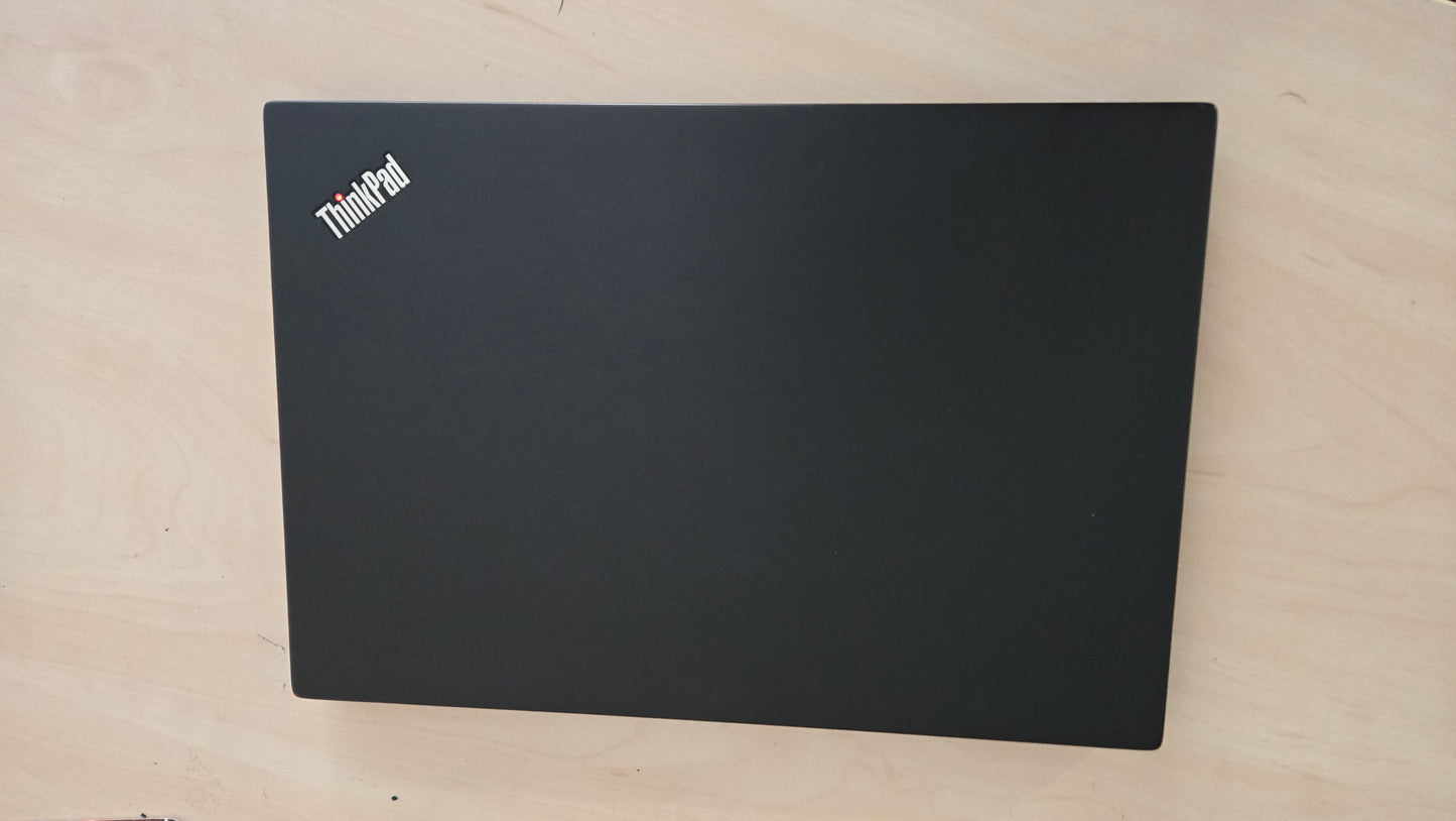 Thnikpad T14s i5 10310U/8GB/256SSD/Touchscreen