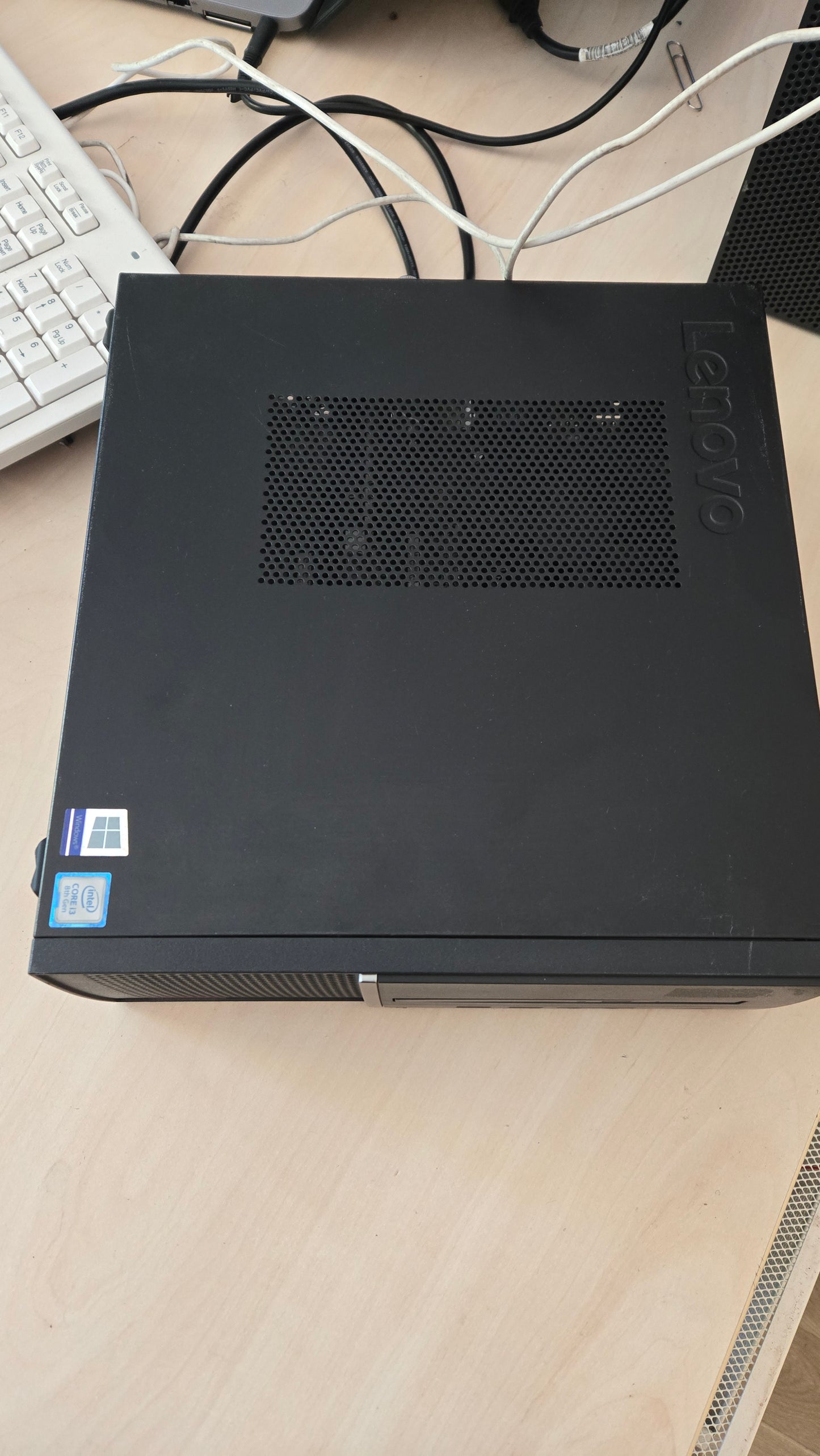 Lenovo V530s i3 8100/8GB/120SSD/W11