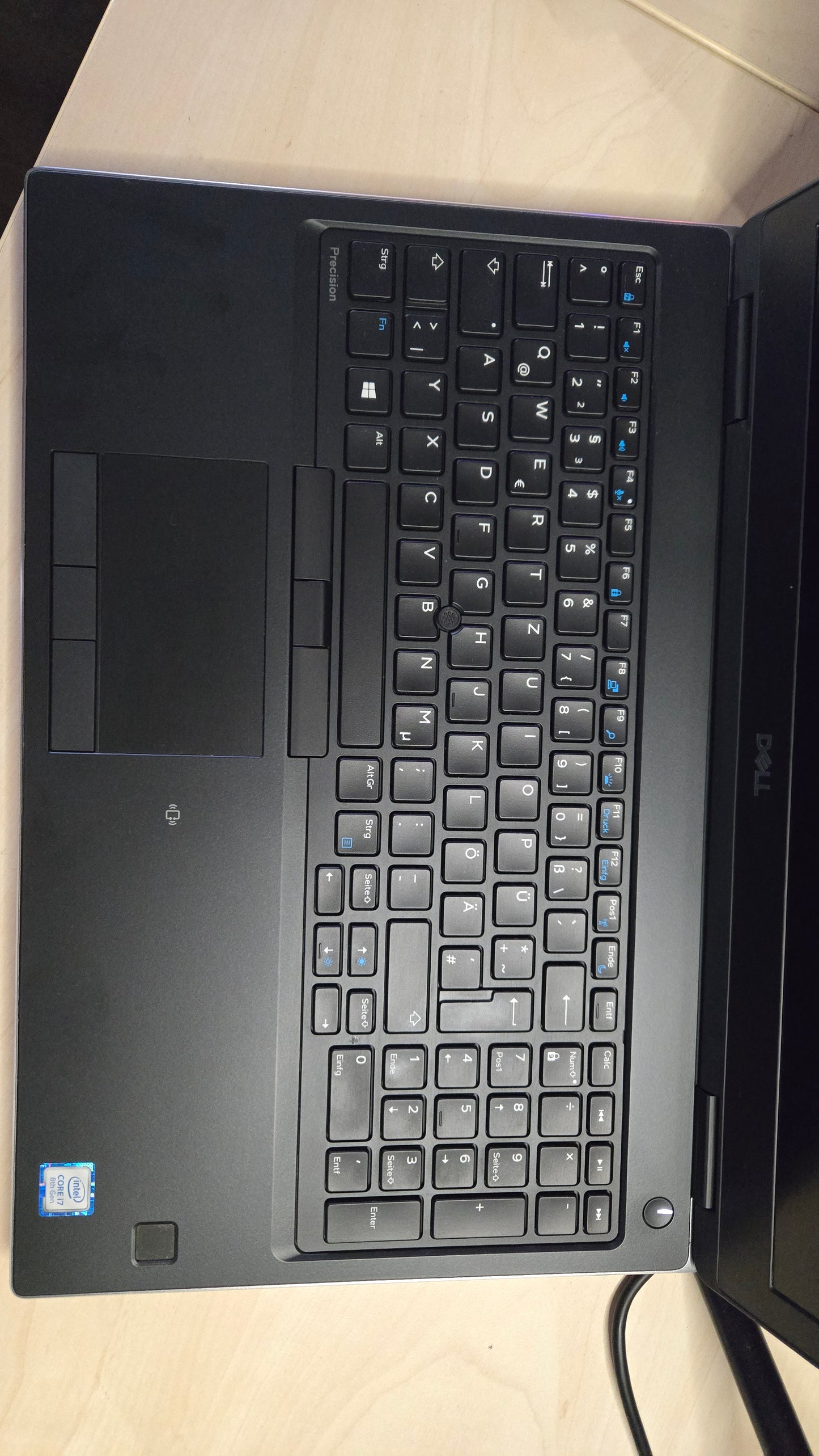 Dell Precision 7530 – i7-8850H / 32GB RAM / Quadro P2000 / 500GB SSD