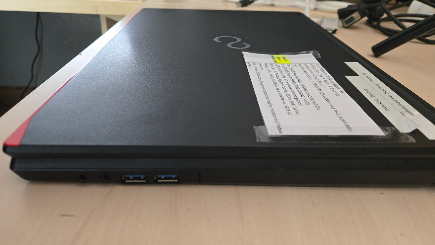 Fujitsu Lifebook E557 – i5-7200U / 8GB RAM / 256GB SSD + 500GB HDD – 6 mj. jamstvo