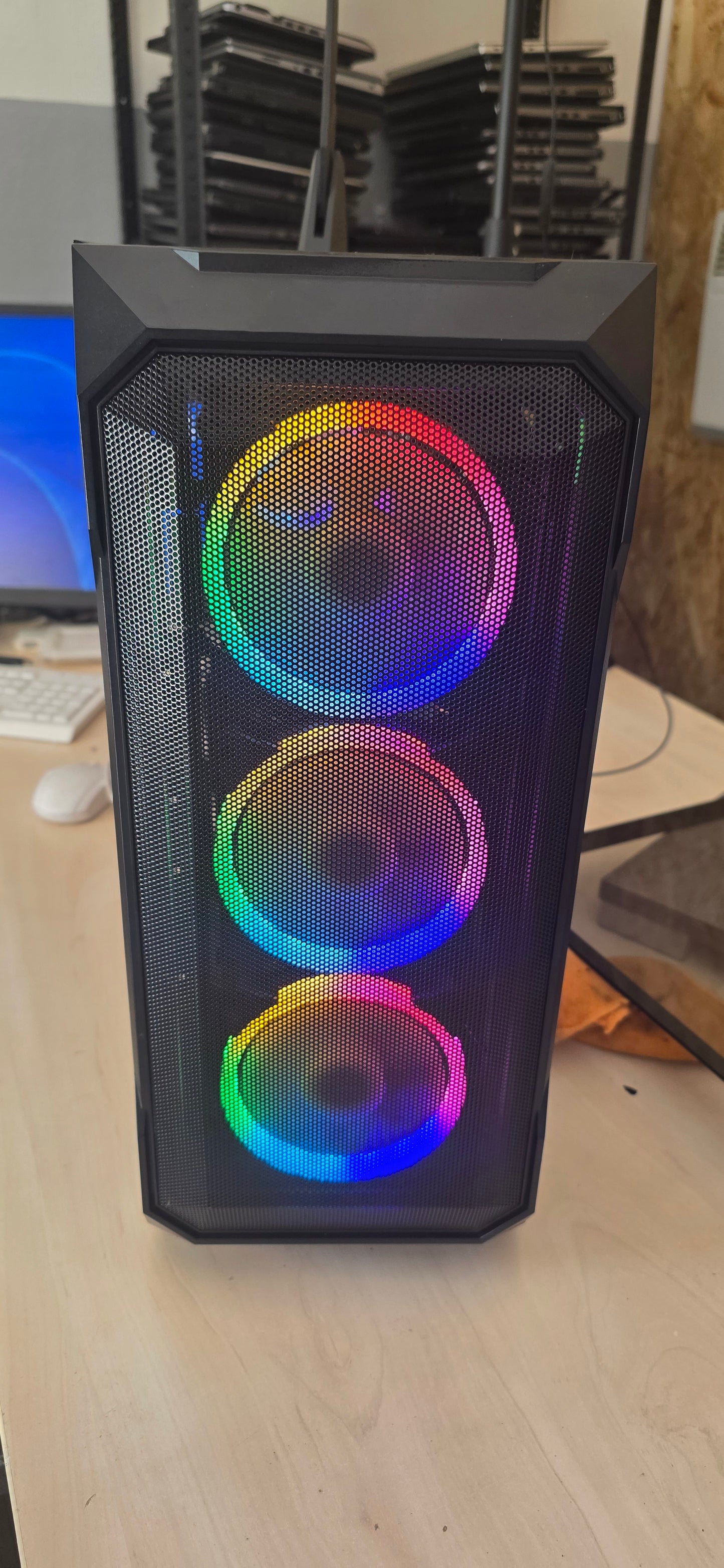 Gaming/Pro PC – Intel i7-14700K / 32GB DDR5 / RTX 3060 12GB / 6 mj. jamstvo