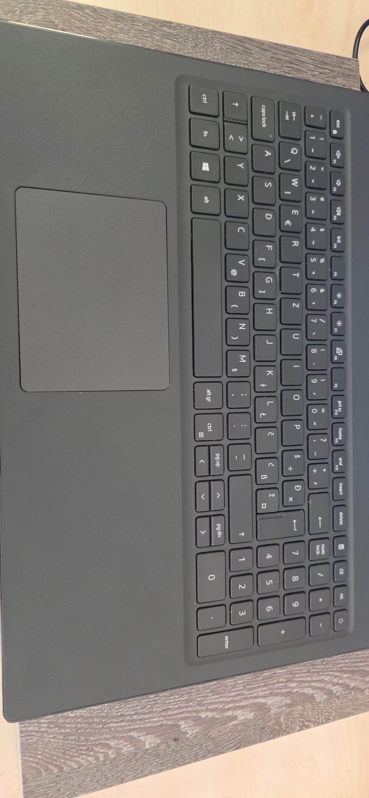 DELL Latitude 3510: i5-10210U, 8GB RAM, 500GB SSD, 15.6" FHD Ekran, 12 mj. jamstvo