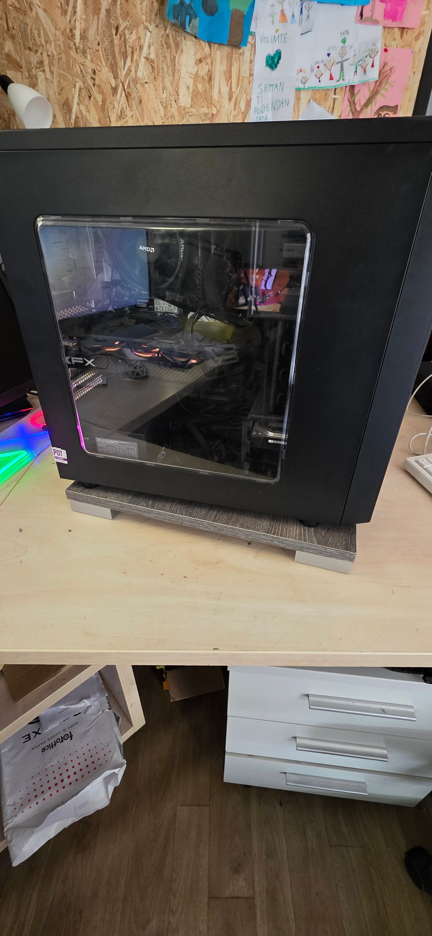 Gaming PC: Ryzen 5 2600X, 16GB RAM, RX 590 8GB,6 mj. jamstvo