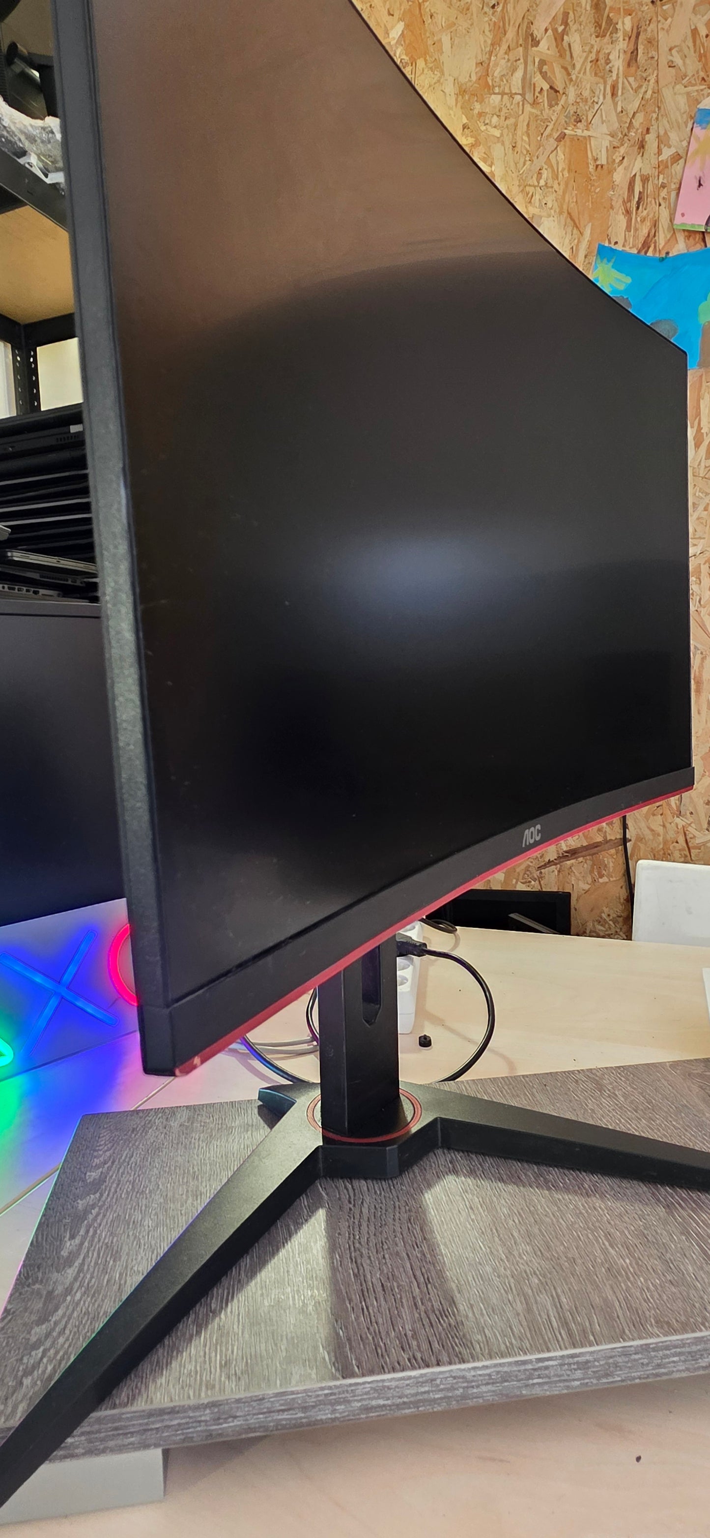 AOC C24G1 Gaming Monitor: 24" Zakrivljeni, 144Hz, Full HD, 6 mj. jamstvo