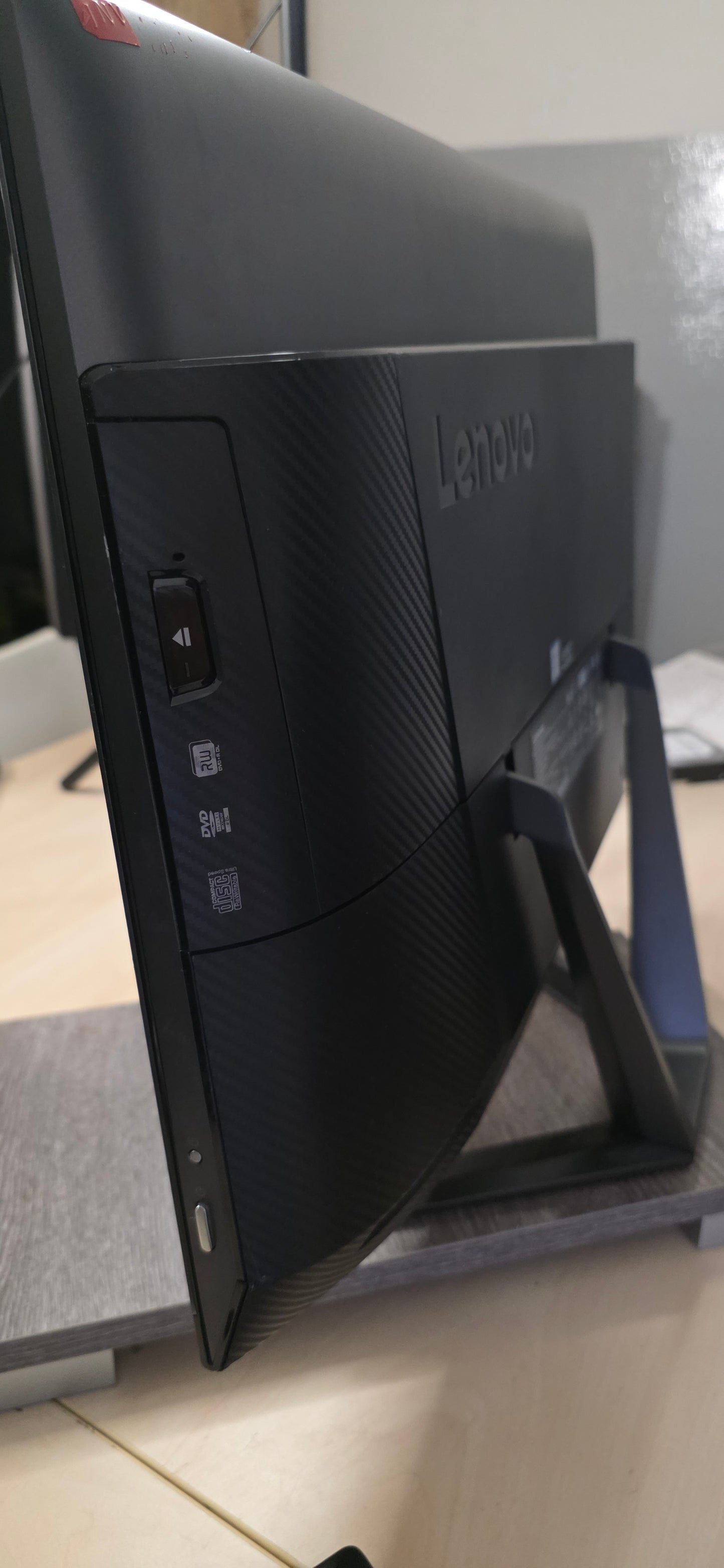 Lenovo IdeaCentre 700-24ISH All-in-One: i5-6400, 12GB RAM, 120GB SSD, 12 mj. jamstvo