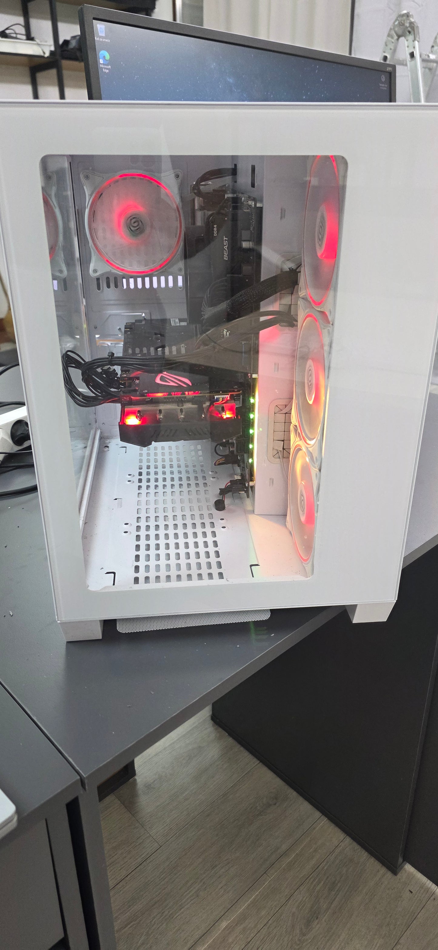 Gaming PC: Ryzen 5 3600, 32GB RAM, GTX 1070 8GB, 2TB NVMe SSD, 6 mj. jamstvo
