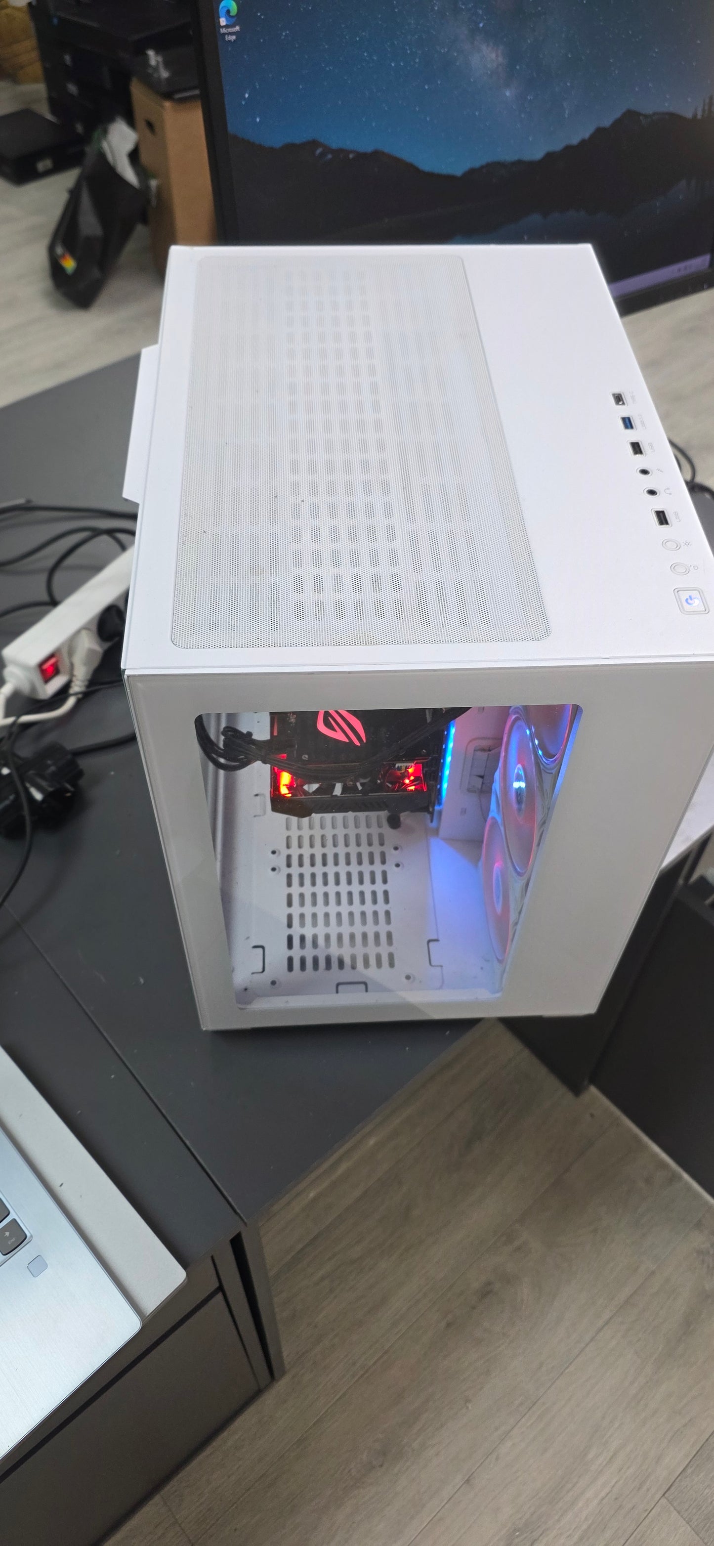 Gaming PC: Ryzen 5 3600, 32GB RAM, GTX 1070 8GB, 2TB NVMe SSD, 6 mj. jamstvo