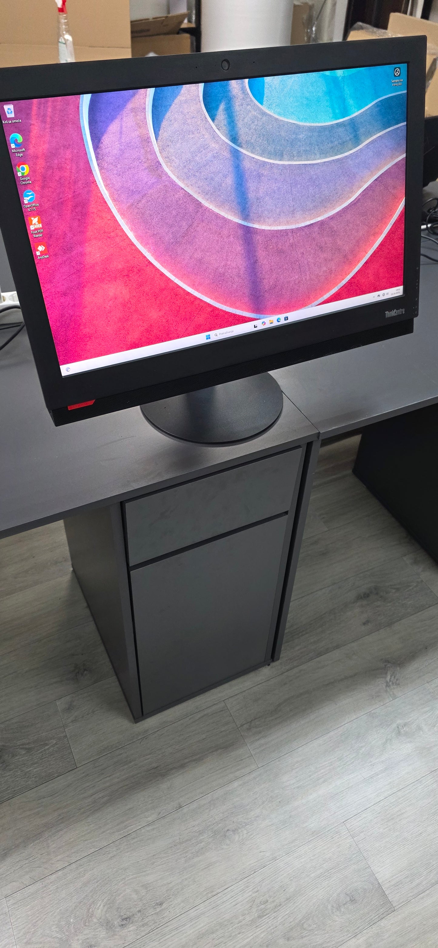 Lenovo ThinkCentre M910z All-in-One: i3-7100, 8GB RAM, 480GB SSD, 23.8" FHD, Win 11, 12 mj. jamstvo