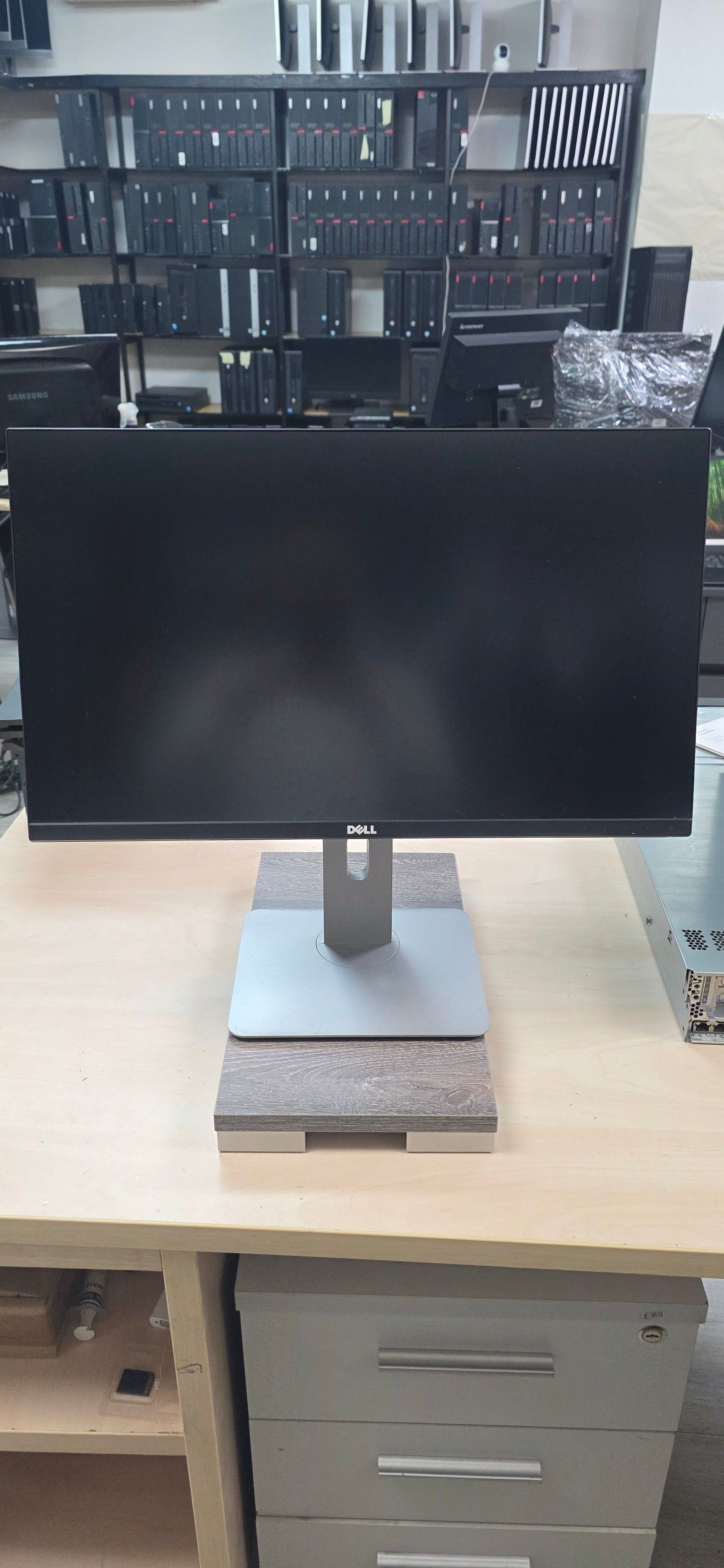 🖥️ Dell UltraSharp U2515HC – 25" QHD IPS monitor – 12 mj. jamstvo