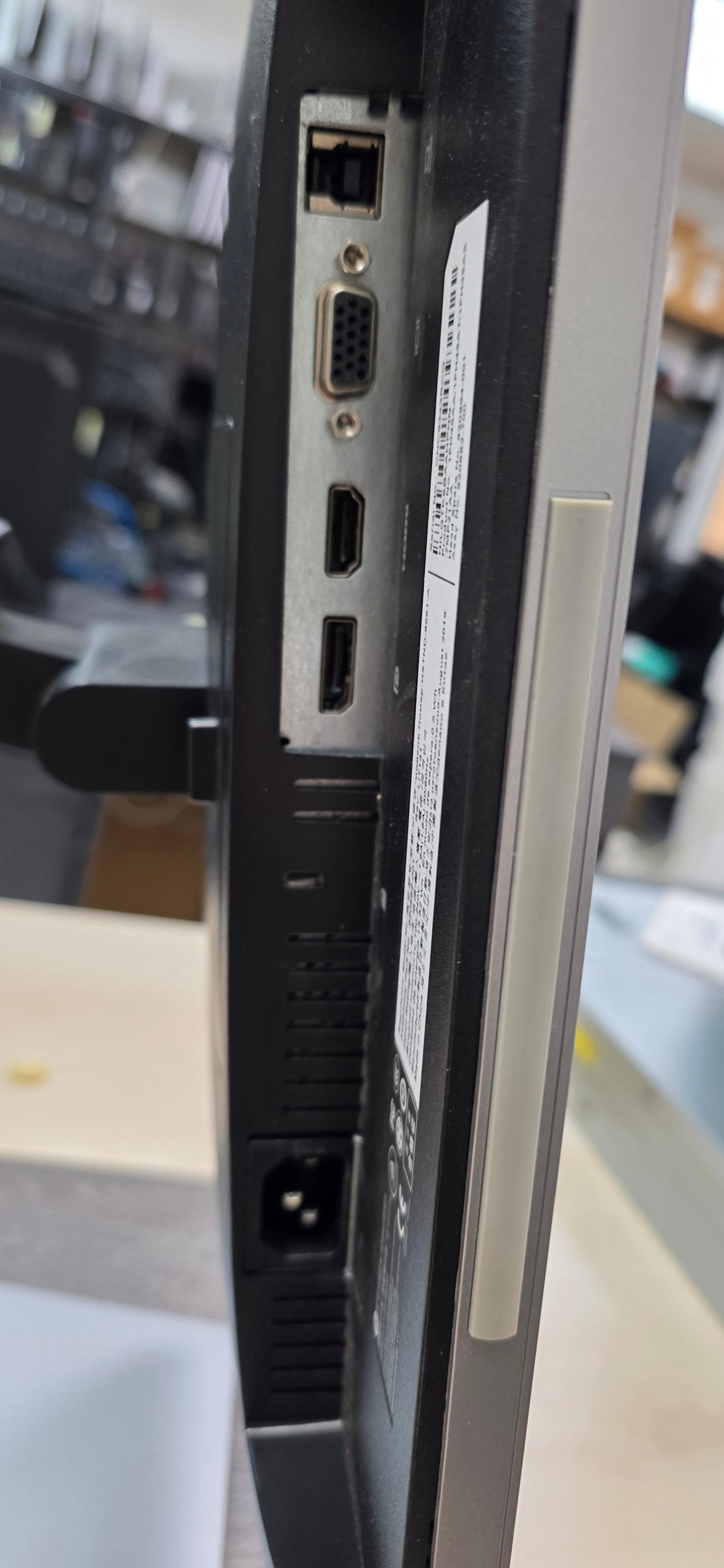 🖥️ HP E223 • 21.5" • Full HD • IPS • 6 mj jamstvo