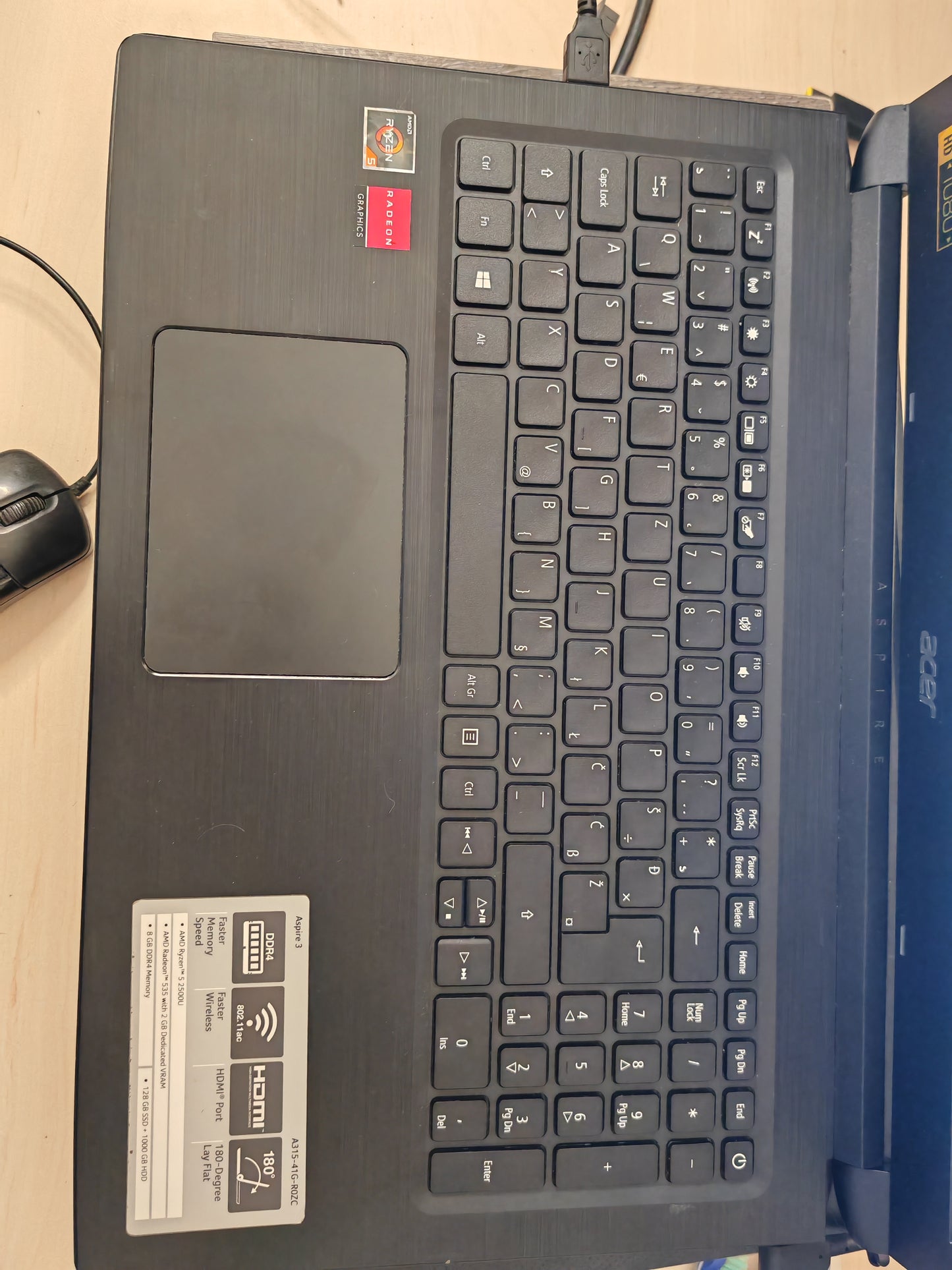 Acer Aspire 3: Ryzen 5 2500U, 8GB RAM, 120GB SSD + 1TB HDD, Radeon RX 540X, Win 11 Pro