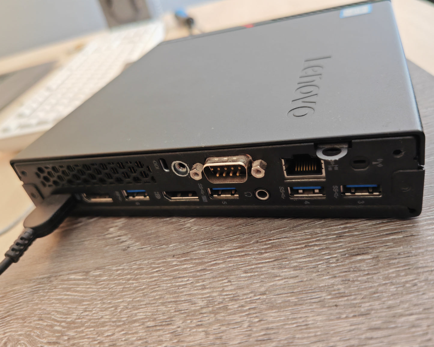 Lenovo ThinkCentre M900: i5-6500, 8GB RAM, 500GB SSD, Win 11 Pro, 12 mj. jamstvo