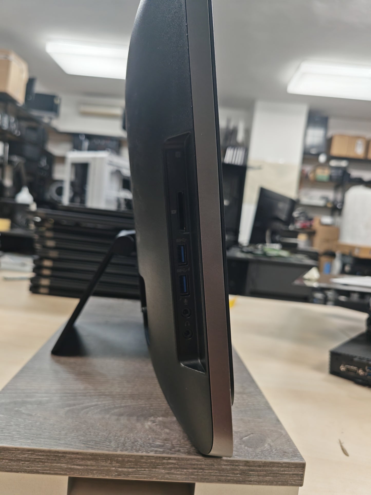HP ProOne 400 G1 AiO • i3-4130T • 8GB DDR3 • 120GB SSD • 20″ • 3mj Jamstvo • Win 11