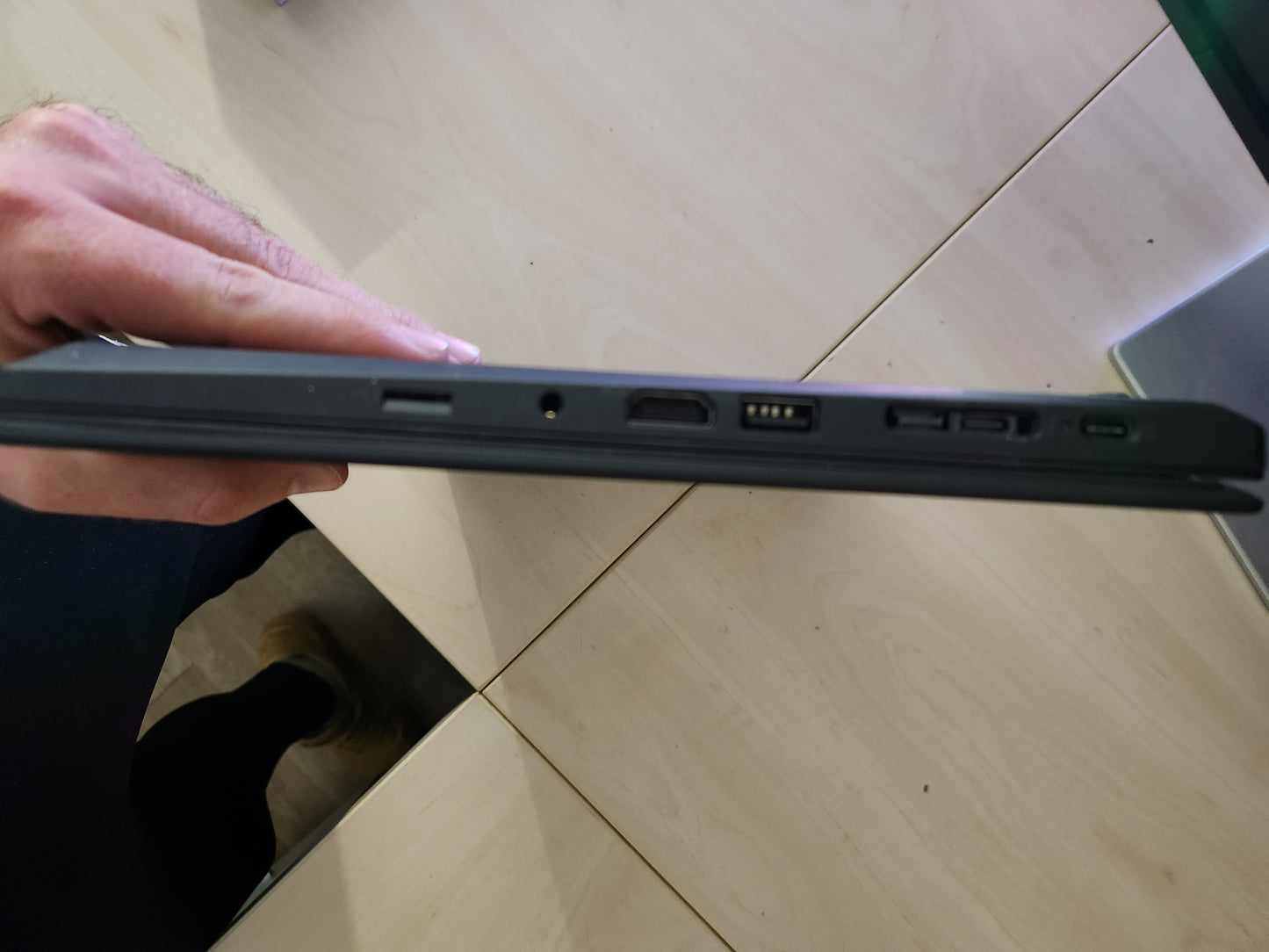 Lenovo ThinkPad T490: i5-8265U, 8GB RAM, 240GB SSD, 14" Full HD, 12 mj. jamstvo