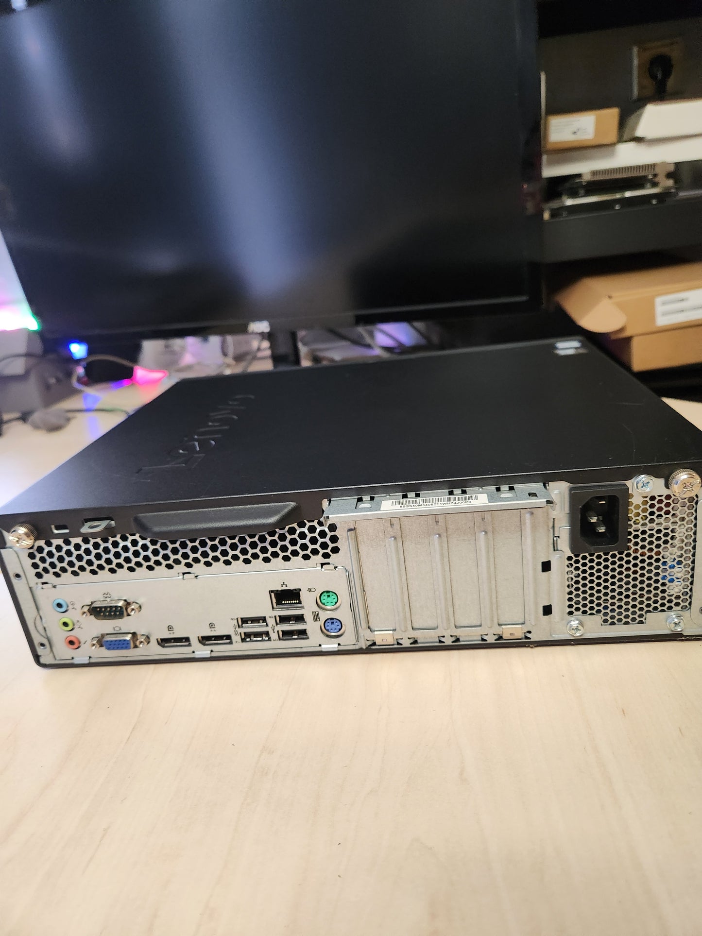 Lenovo ThinkCentre M710s i3 6100/8GB/256SSD