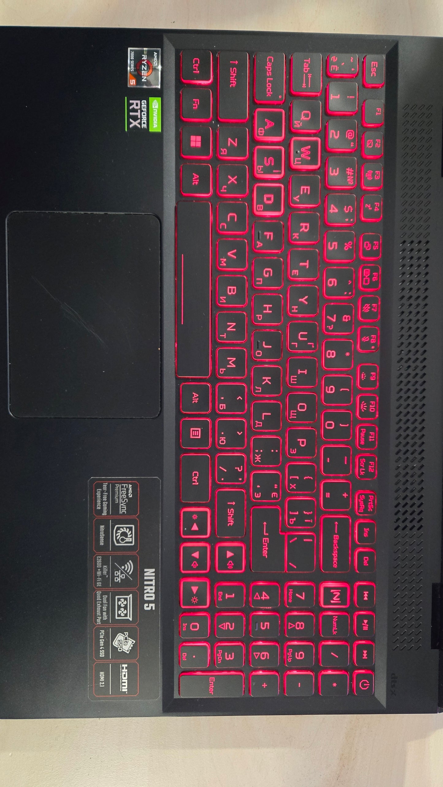 Acer Nitro 5 ryzen 5 7535/16gb RAM/450SSD/RTX 3050