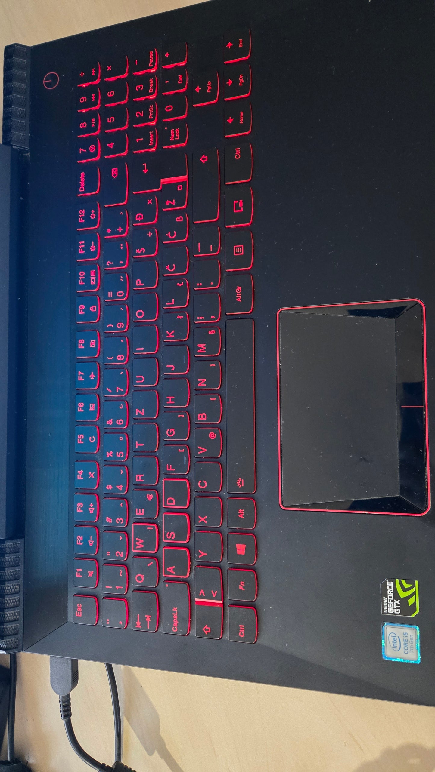 Lenovo Legion Y520-15IKBN i5 7300/8GB/512SSD/1050/15.6 FULL HD