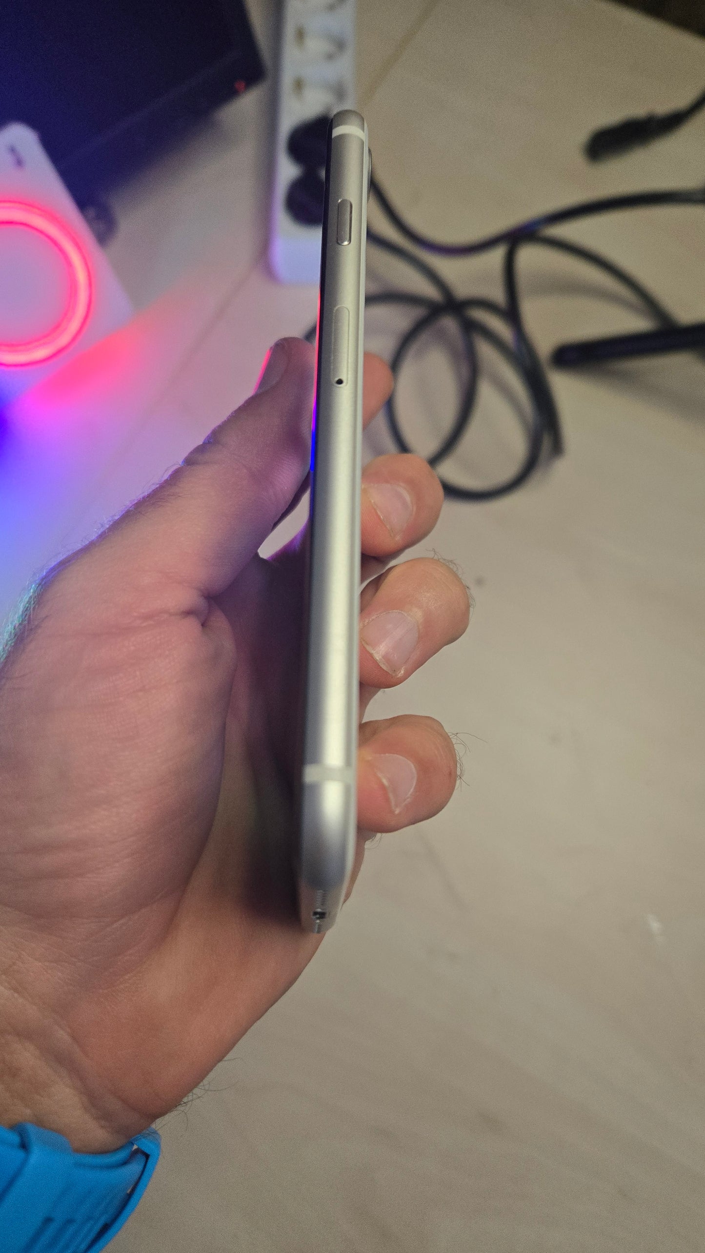 Iphone SE 2022 godina/64GB