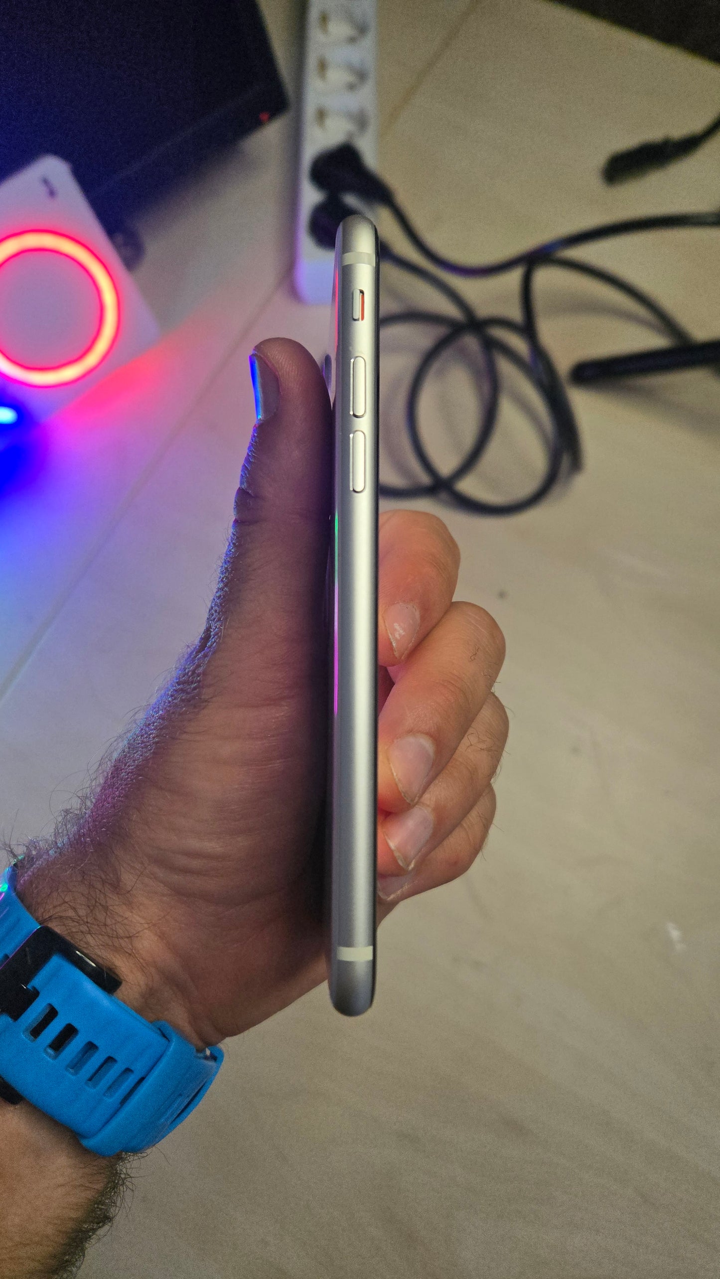 Iphone SE 2022 godina/64GB