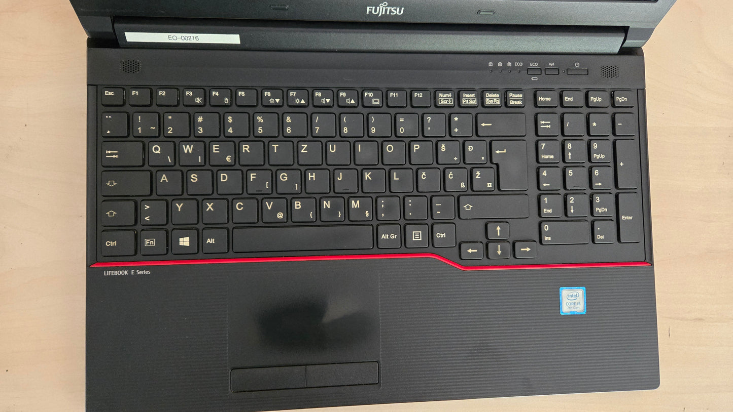Fujitsu Lifebook E557 – i5-7200U / 8GB RAM / 256GB SSD + 500GB HDD – 6 mj. jamstvo