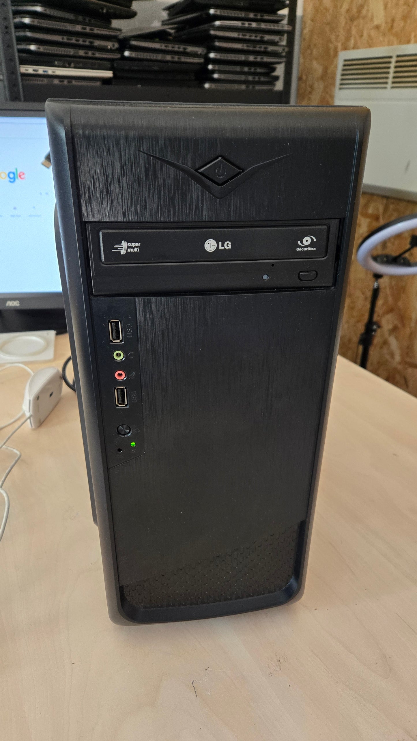 Desktop konfiguracija – i3-6100 / 16GB RAM / SSD + HDD / Quadro K2000D – 12 mj. jamstvo