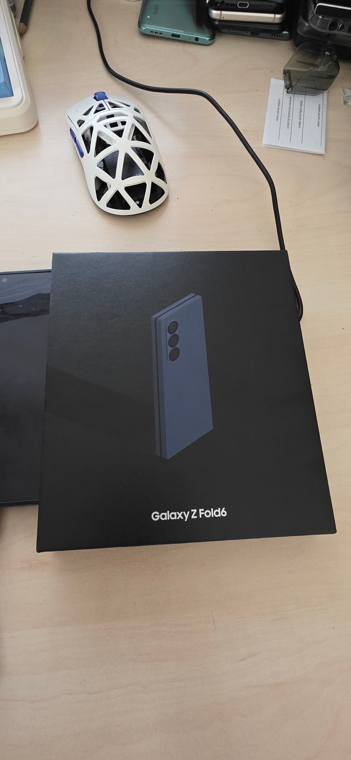 Samsung Galaxy Z Fold 6 – 512GB / 12GB RAM /– jamstvo do 19.1.2026.