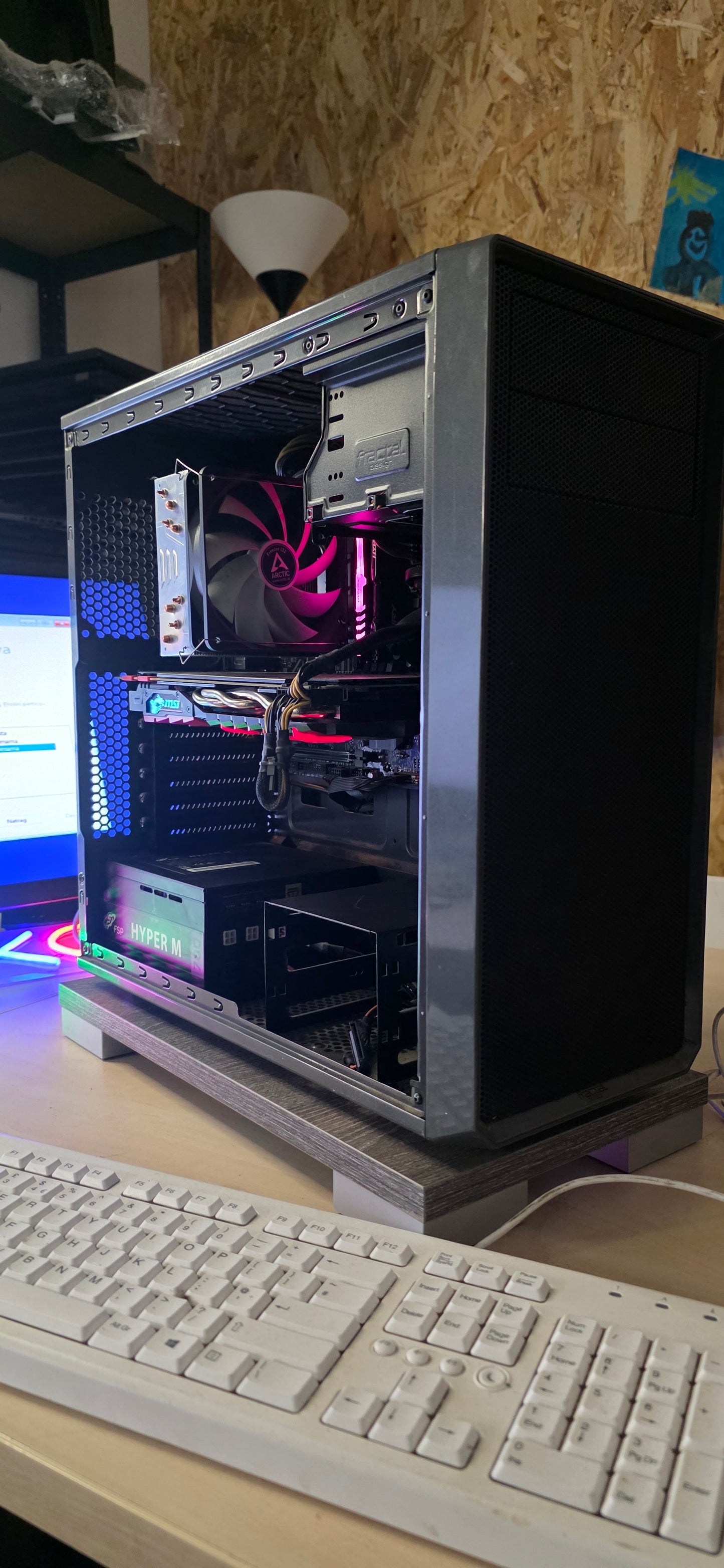 Gaming PC: i7-8700K, 16GB RAM, GTX 1070 8GB, 6 mj. jamstvo