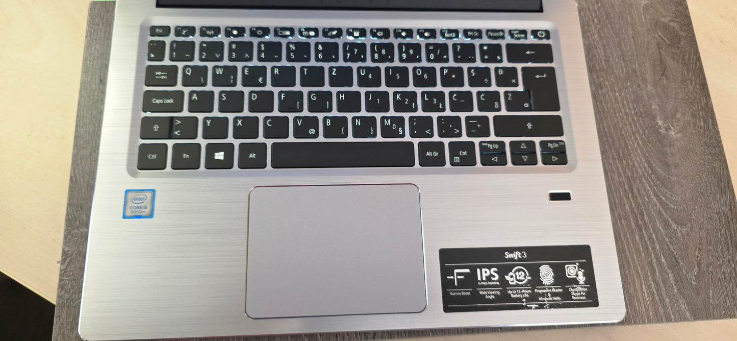 Acer Swift 3 i5-8250U, 8GB RAM, 240GB SSD, 14" FHD Ekran, 12 mj. jamstvo
