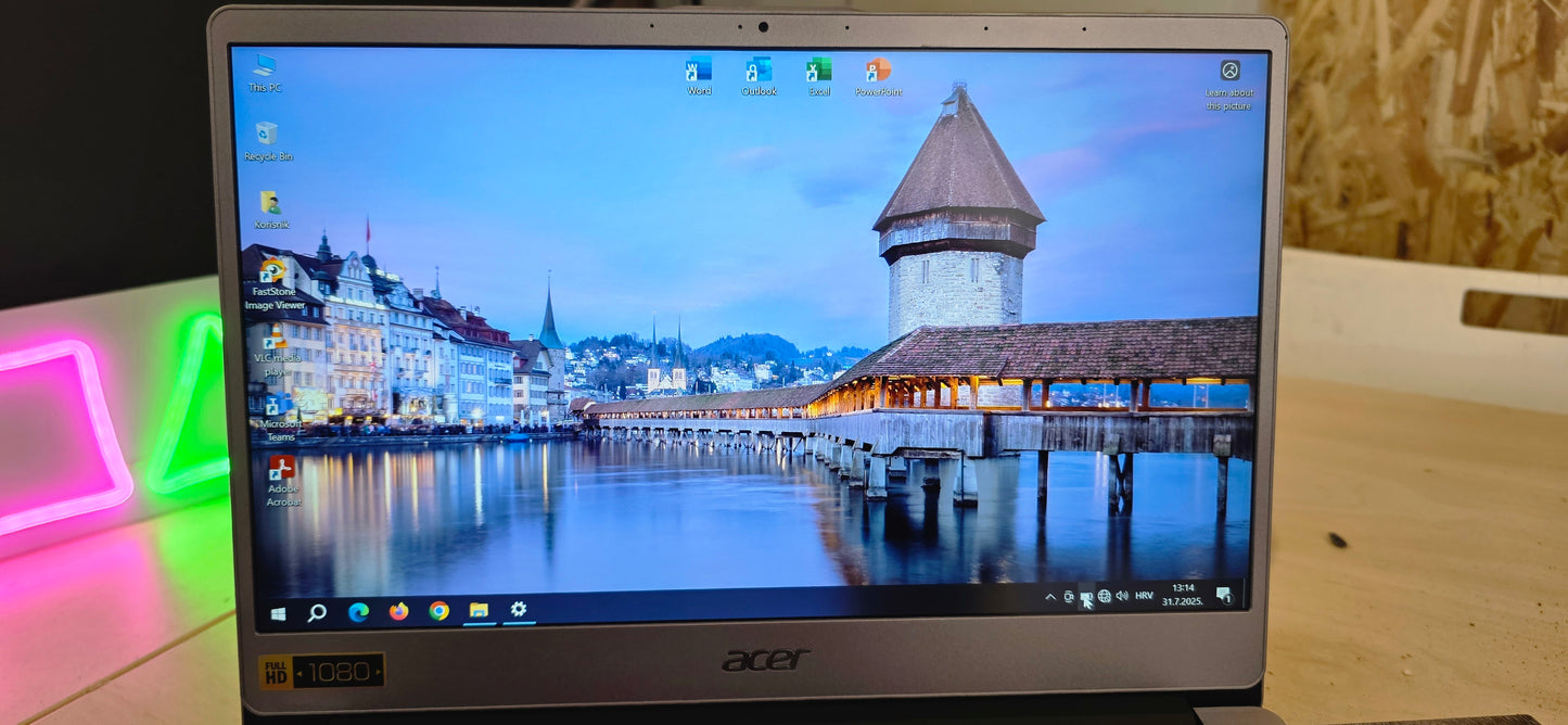 Acer Swift 3 i5-8250U, 8GB RAM, 240GB SSD, 14" FHD Ekran, 12 mj. jamstvo