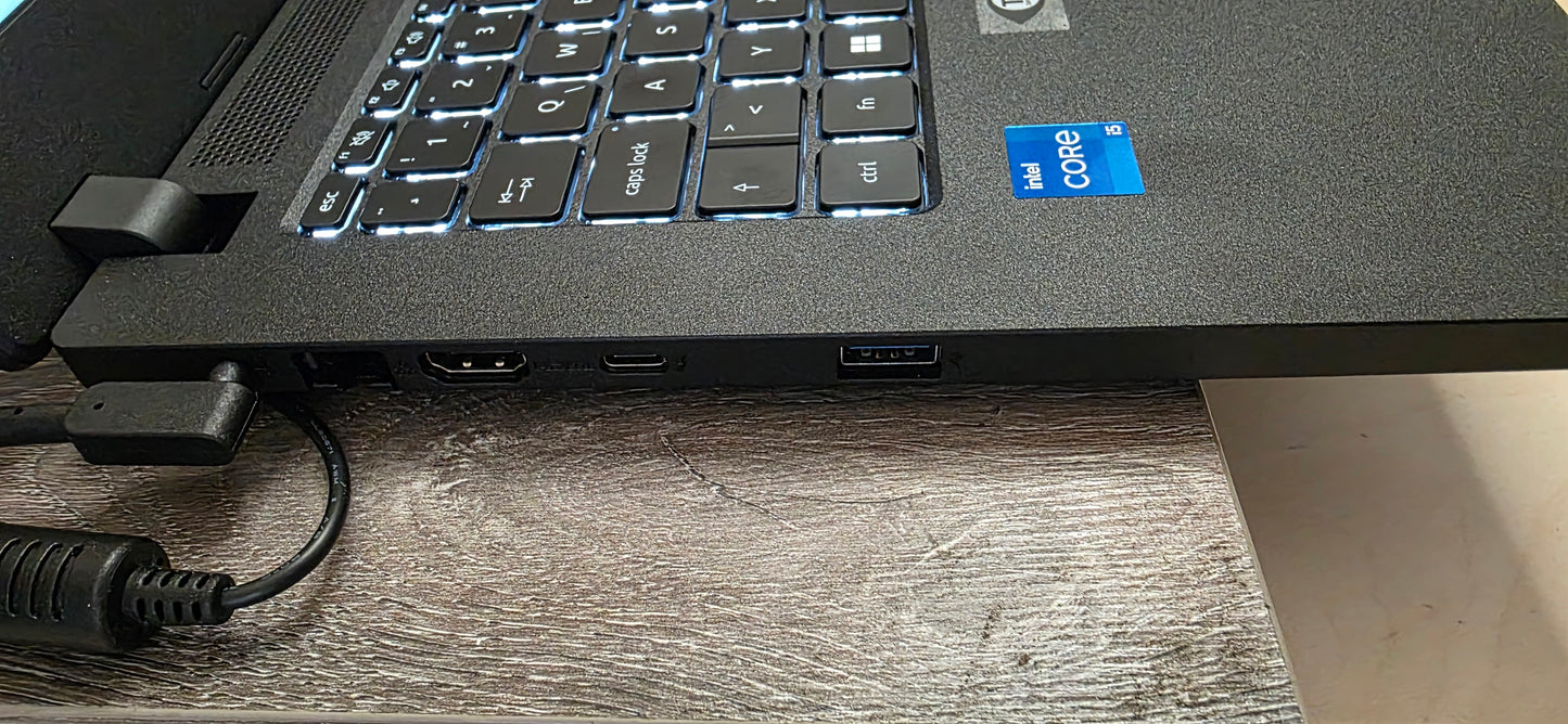 Acer TravelMate P214-54: i5-1235U, 8GB RAM, 500GB SSD, Win 11, 12 mj. jamstvo