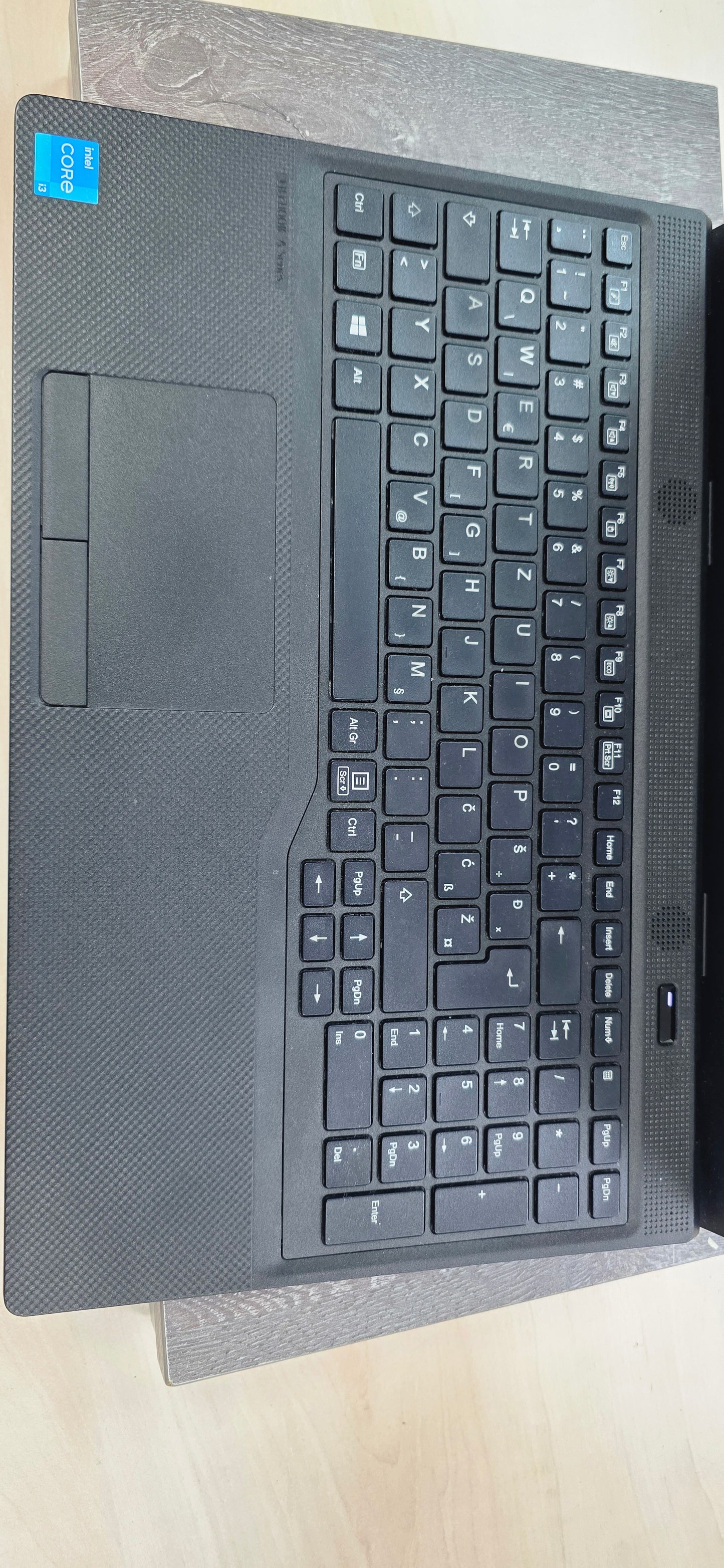 Fujitsu LifeBook A3511: i3-1115G4, 8GB RAM, 240GB SSD, Win 11 Pro, 12 mj. jamstvo