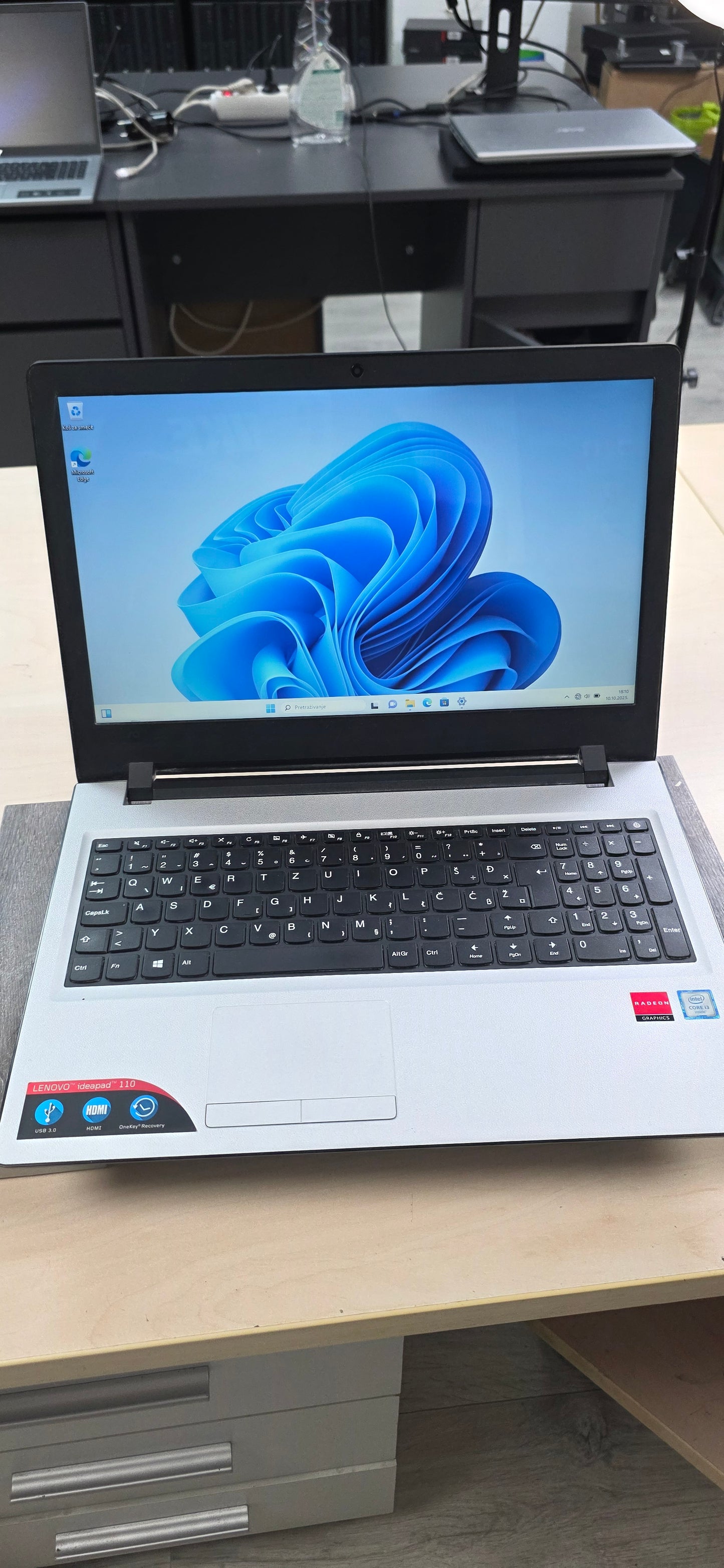 Lenovo IdeaPad 110-15ISK: i3-6006U, 4GB RAM, 120GB SSD, Win 11 Pro, 6 mj. jamstvo