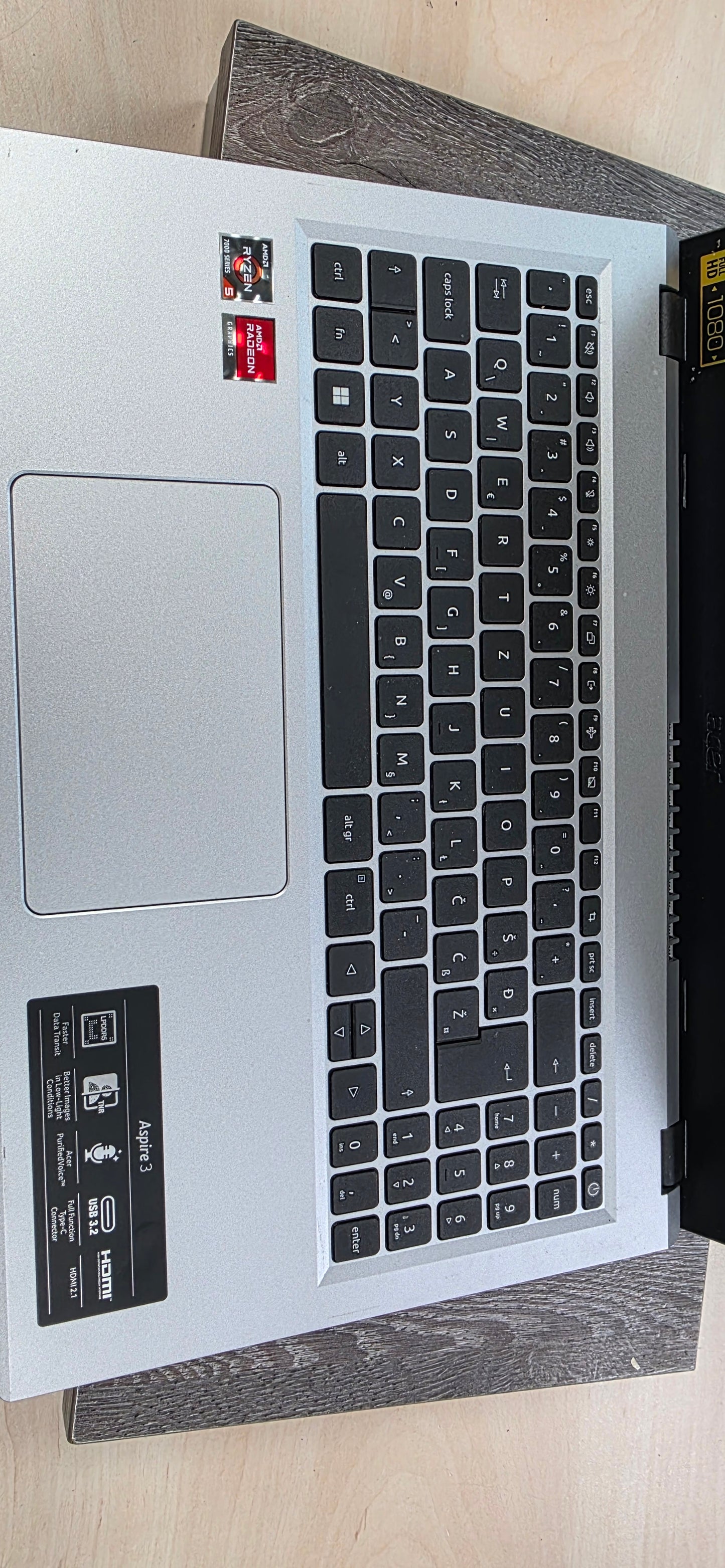 Acer Aspire 3 (A315-24P-R8D1): Ryzen 5 7520U, 16GB RAM, 500GB SSD, Win 11, 12 mj. jamstvo