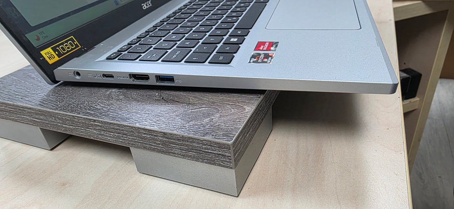 Acer Aspire 3 (A315-24P-R8D1): Ryzen 5 7520U, 16GB RAM, 500GB SSD, Win 11, 12 mj. jamstvo