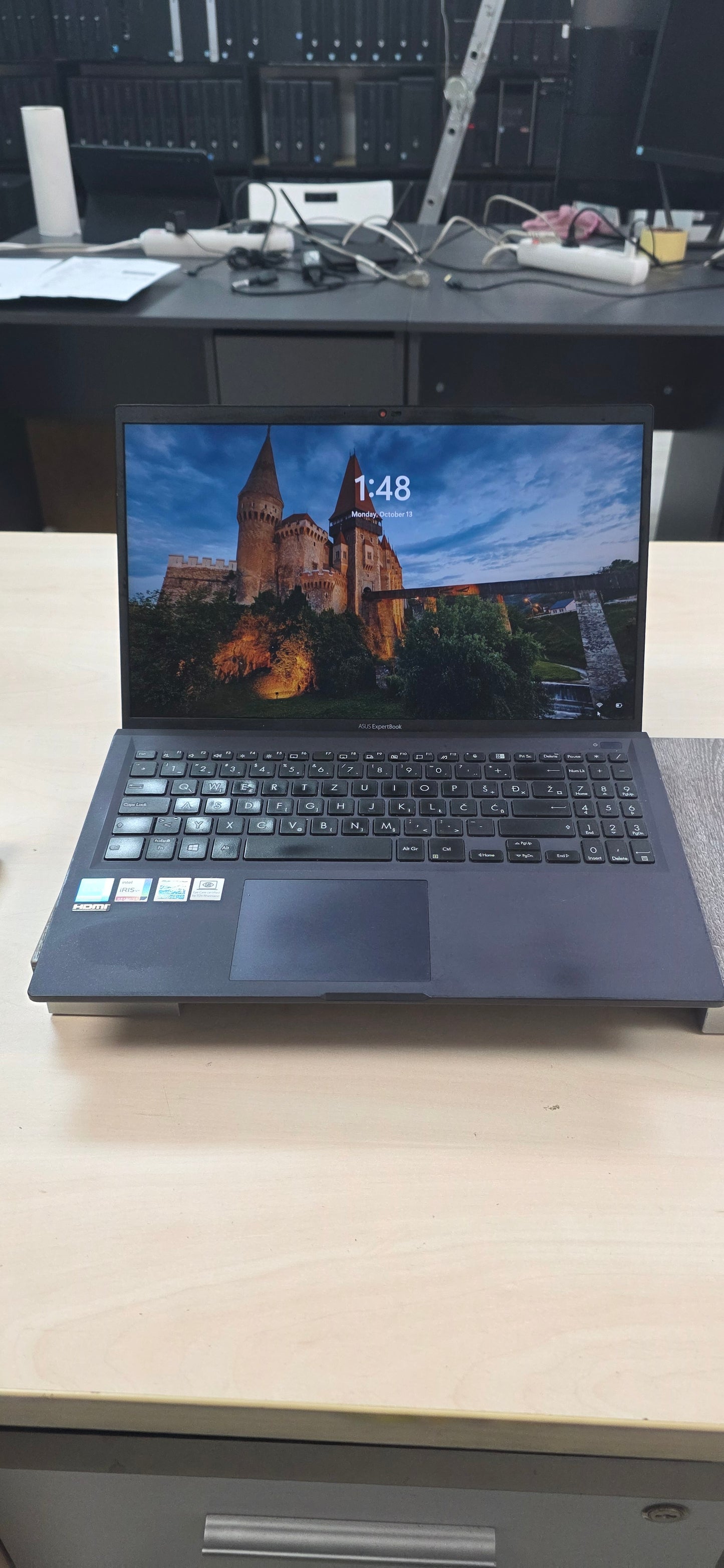 Asus ExpertBook B1500CEAE: i5-1135G7, 8GB RAM, 240GB SSD, Win 11, 12 mj. jamstvo, 15.6"