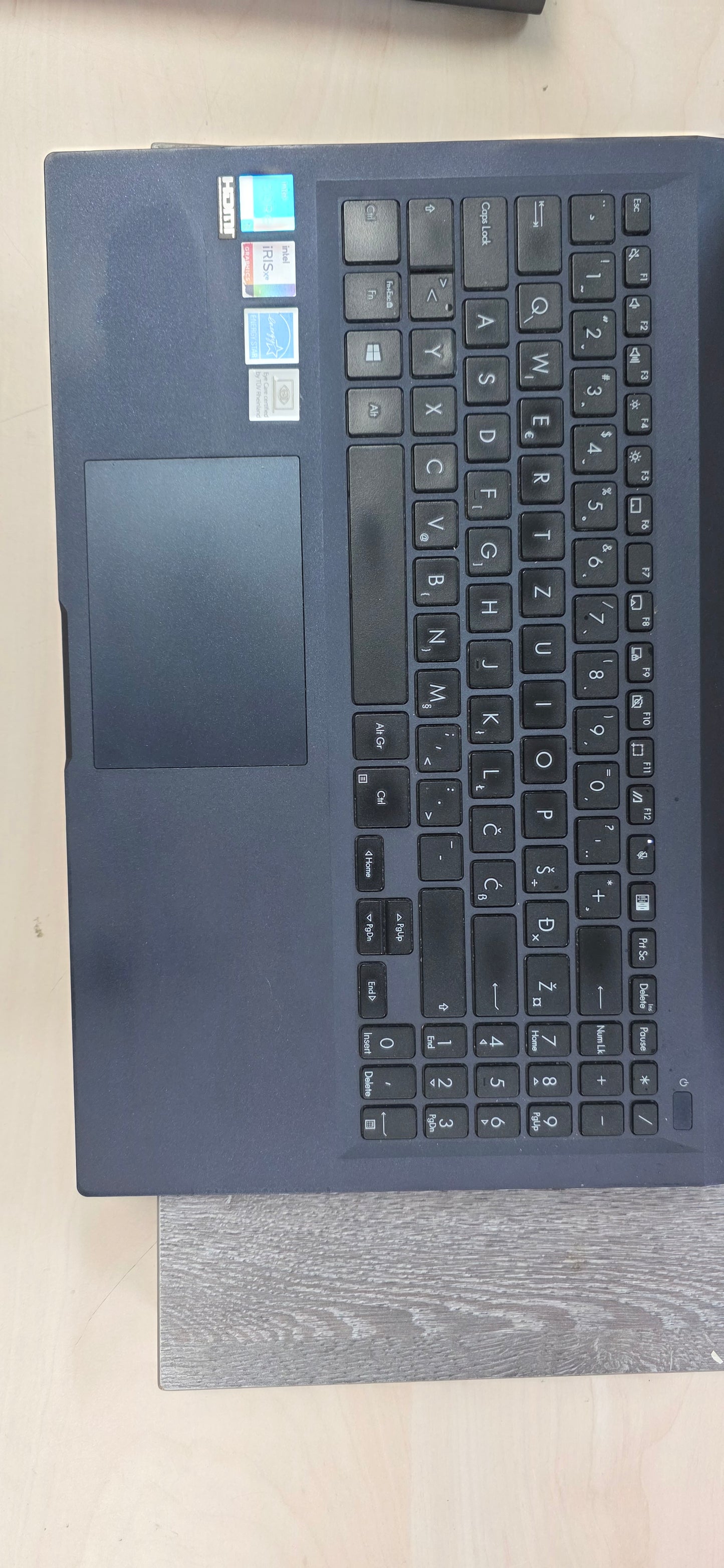 Asus ExpertBook B1500CEAE: i5-1135G7, 8GB RAM, 240GB SSD, Win 11, 12 mj. jamstvo, 15.6"