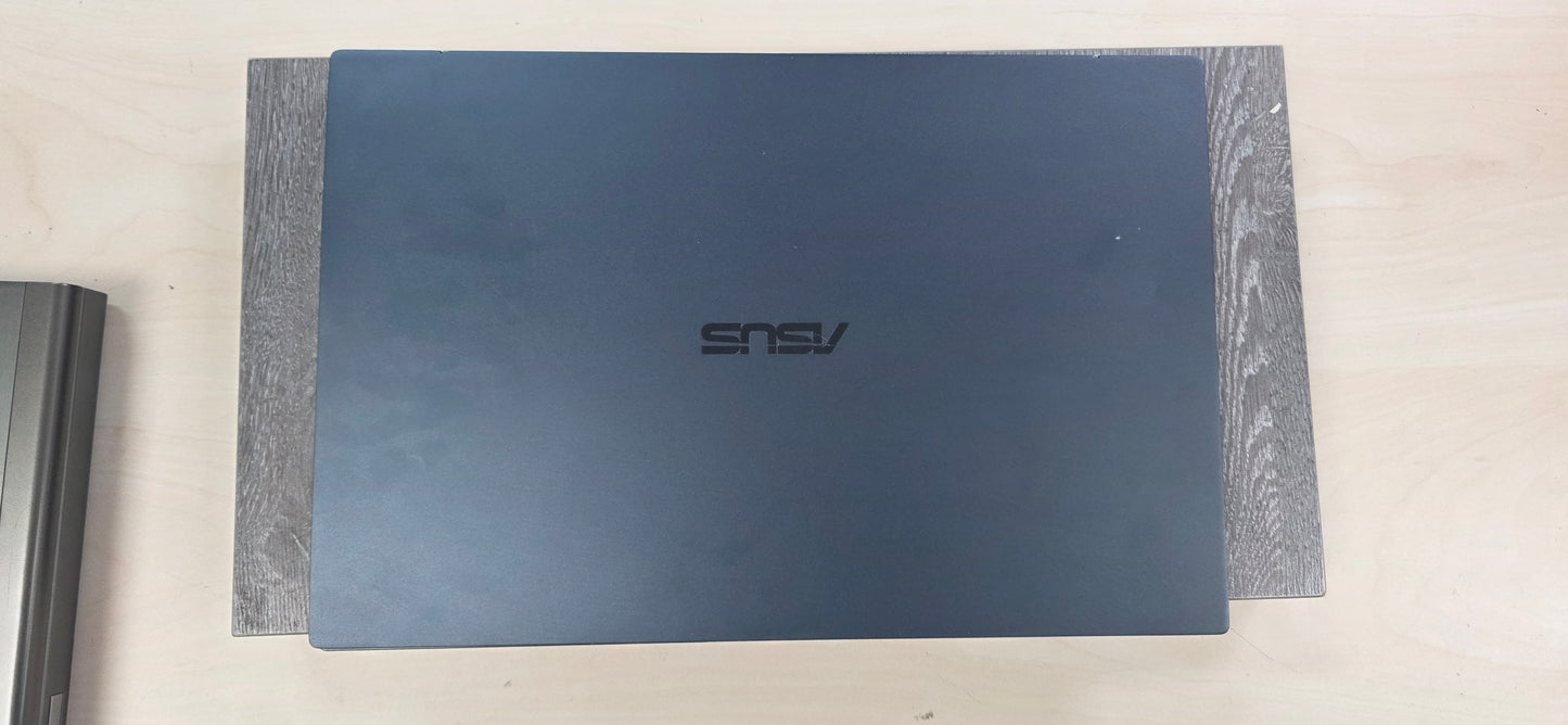 Asus ExpertBook B1500CEAE: i5-1135G7, 8GB RAM, 240GB SSD, Win 11, 12 mj. jamstvo, 15.6"