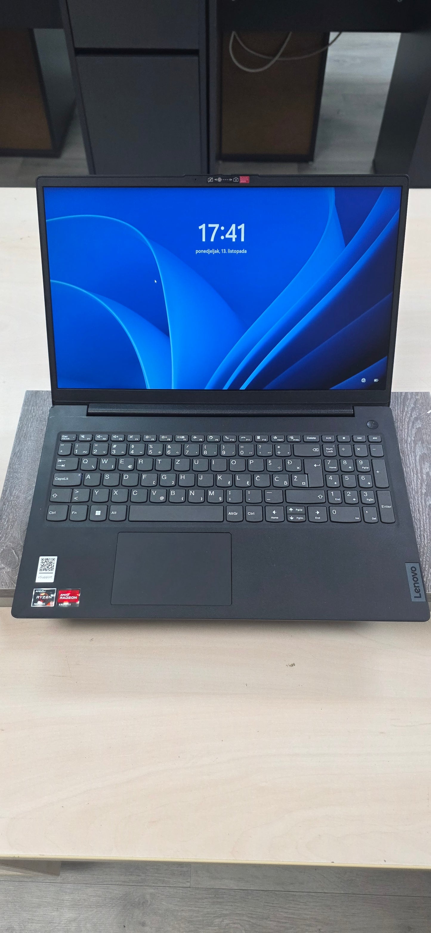 Lenovo V15 G4: Ryzen 5 7520U/7530U, 16GB RAM, 480GB SSD, 15.6" FHD Ekran, 12 mj. jamstvo