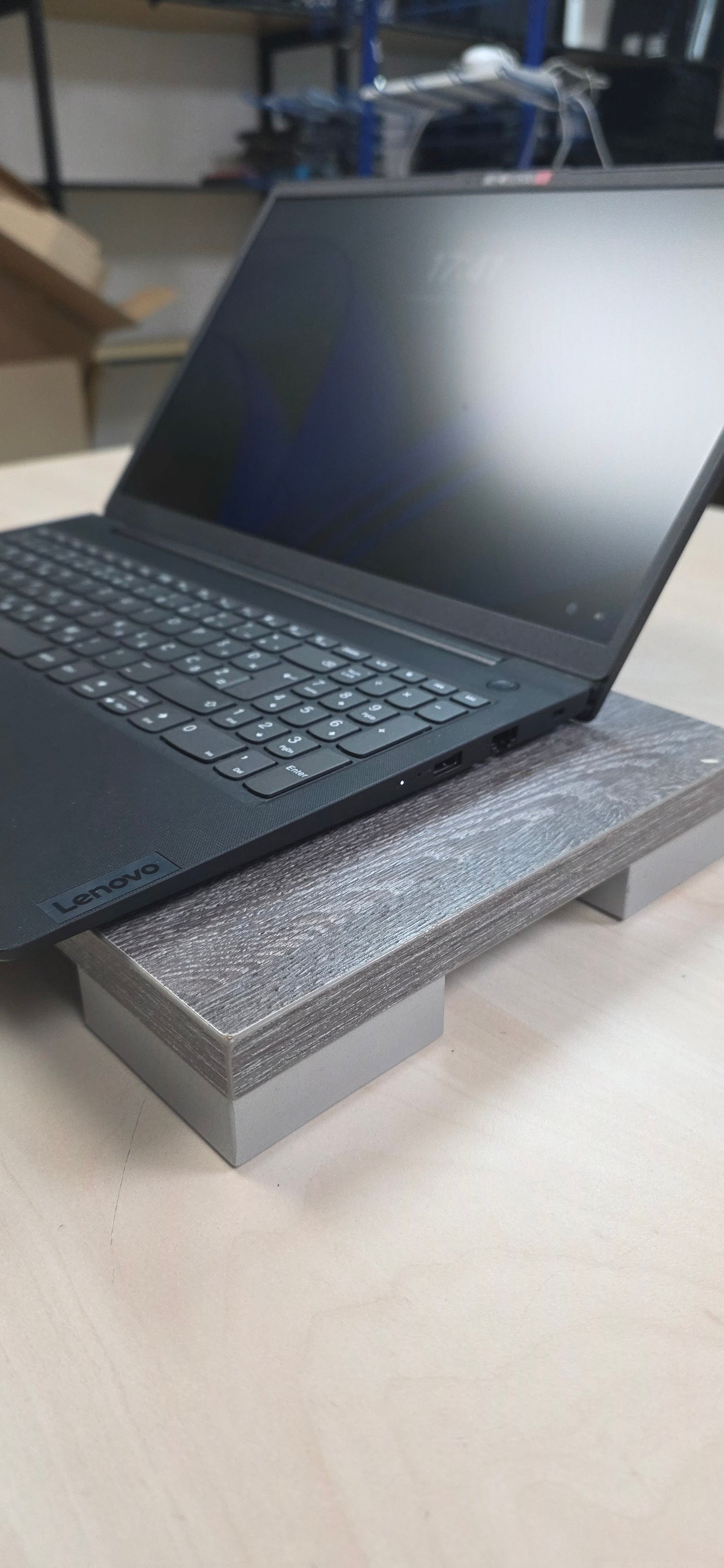 Lenovo V15 G4: Ryzen 5 7520U/7530U, 16GB RAM, 480GB SSD, 15.6" FHD Ekran, 12 mj. jamstvo