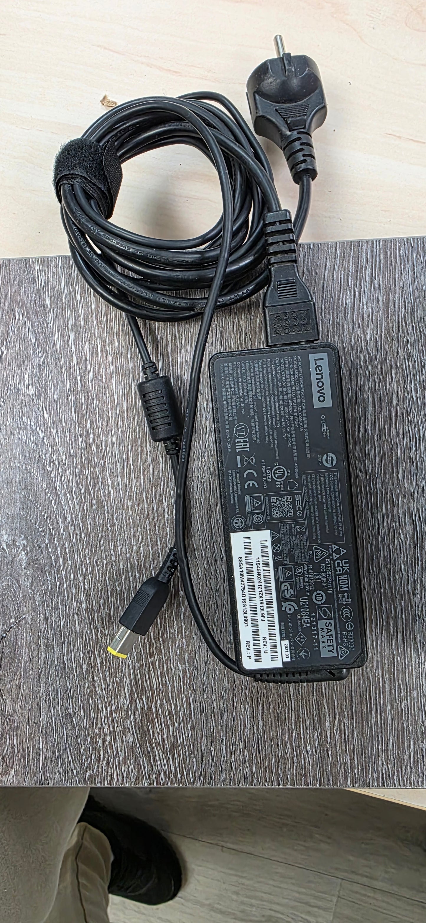 Lenovo ThinkCentre M70q Tiny: i3-10100T, 8GB RAM, 240GB SSD, Win 11, 12 mj. jamstvo