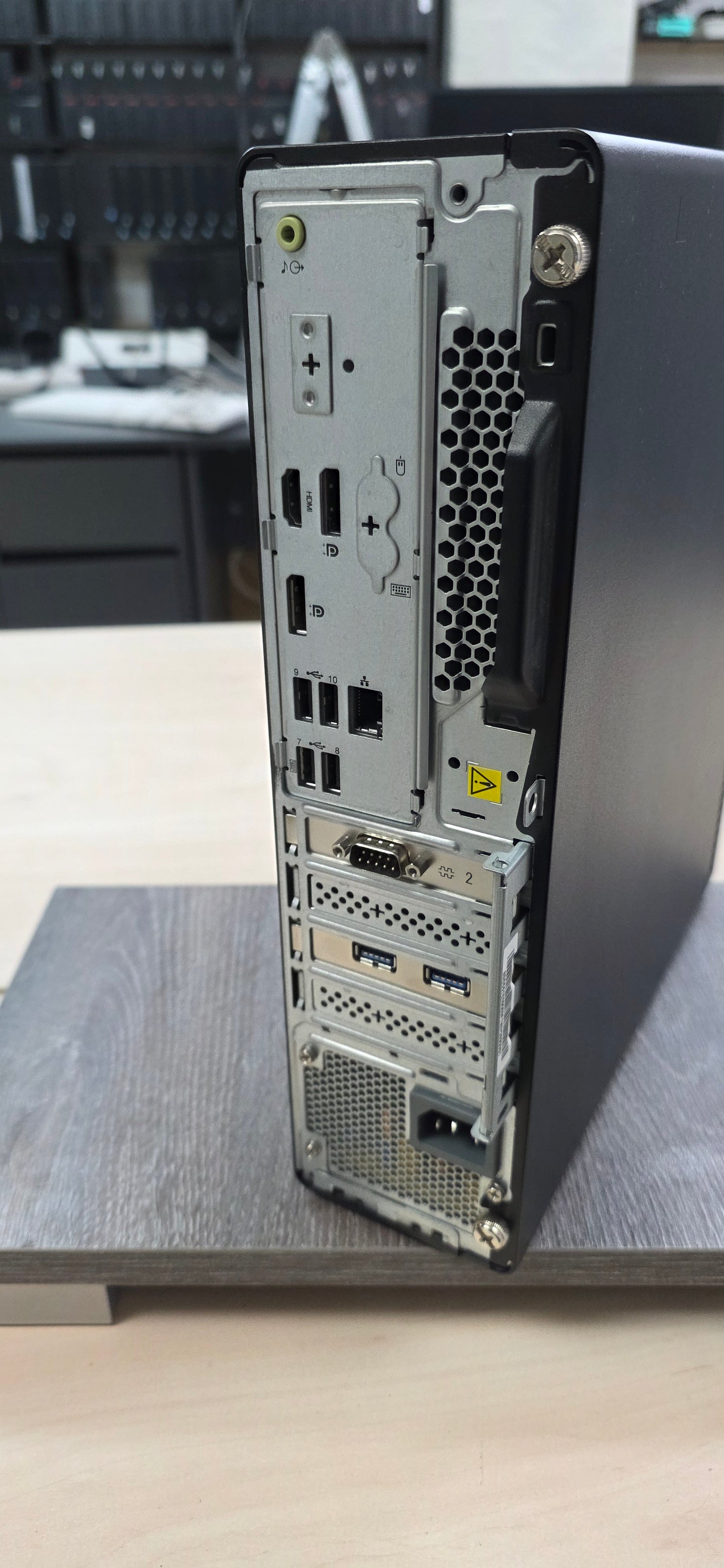 Lenovo ThinkCentre M70s Gen 3 (SFF): i3-12100, 8GB RAM, 120GB SSD, Win 11, 12 mj. jamstvo