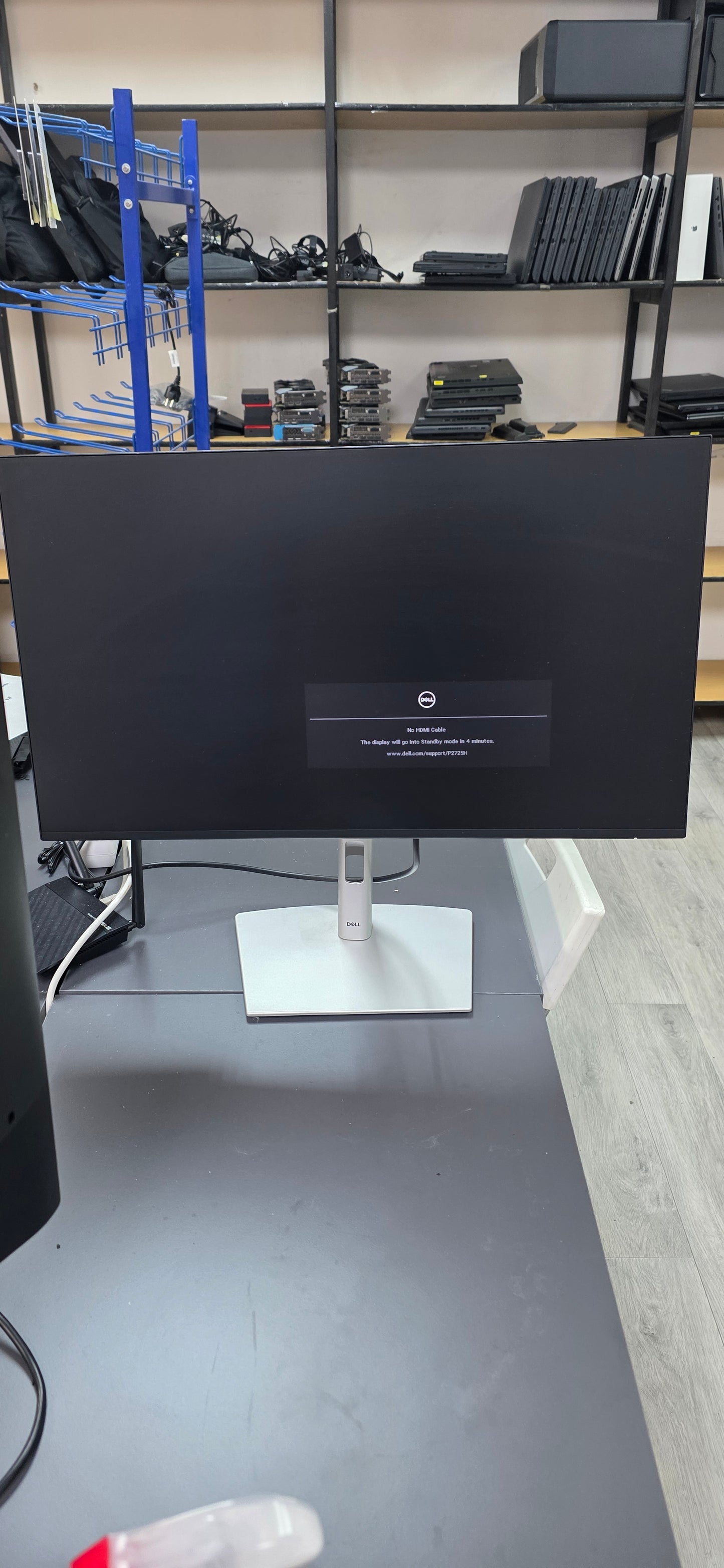 Dell P2725H Monitor: 27" IPS Full HD, 100Hz, Ergonomski stalak, 12 mj. jamstvo