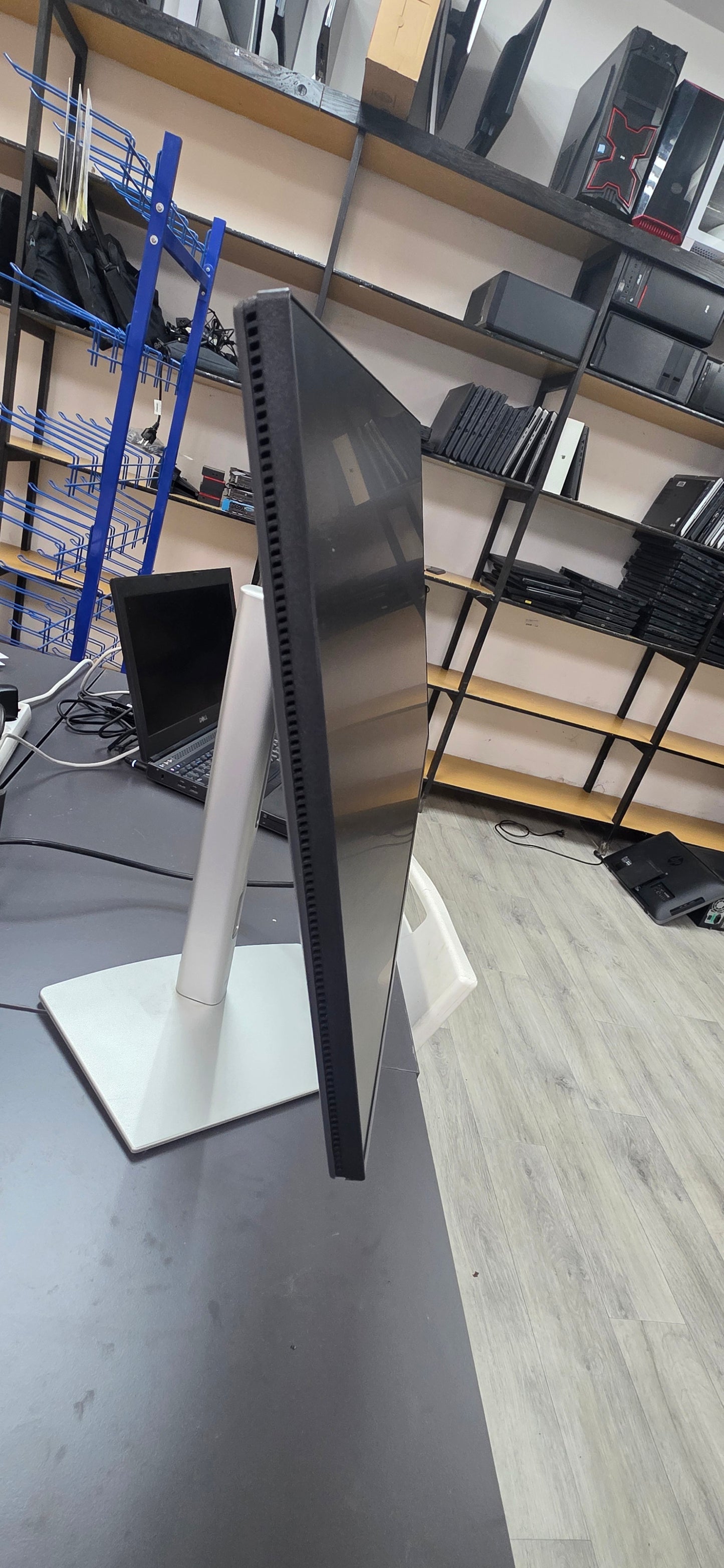 Dell P2725H Monitor: 27" IPS Full HD, 100Hz, Ergonomski stalak, 12 mj. jamstvo