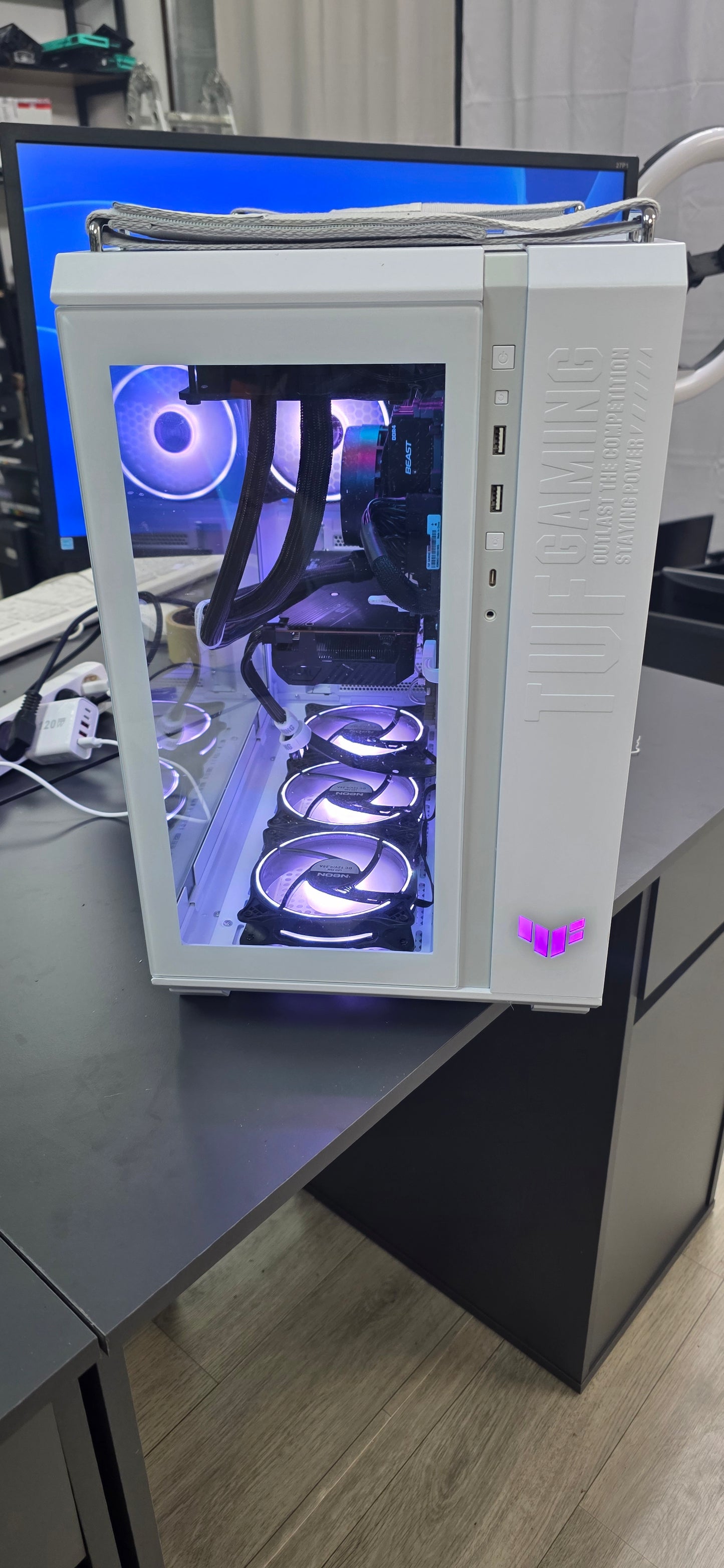 Gaming PC: Ryzen 9 5950X, 32GB RAM, RX 7600 8GB, 1TB NVMe SSD, 12 mj. jamstvo