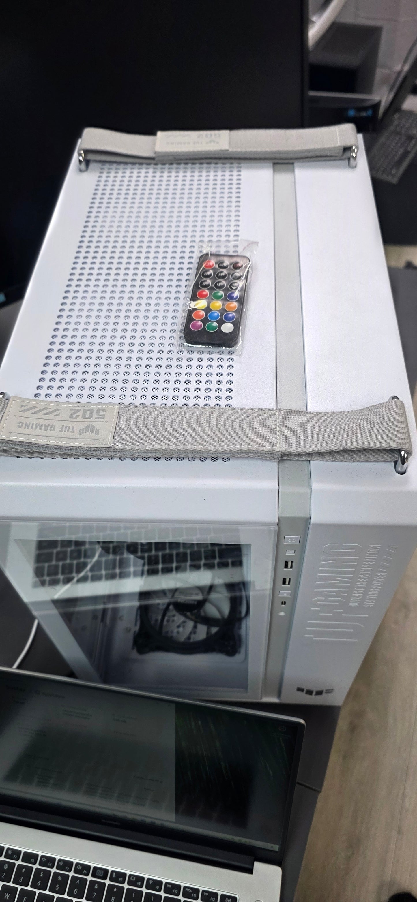 Gaming PC: Ryzen 9 5950X, 32GB RAM, RX 7600 8GB, 1TB NVMe SSD, 12 mj. jamstvo