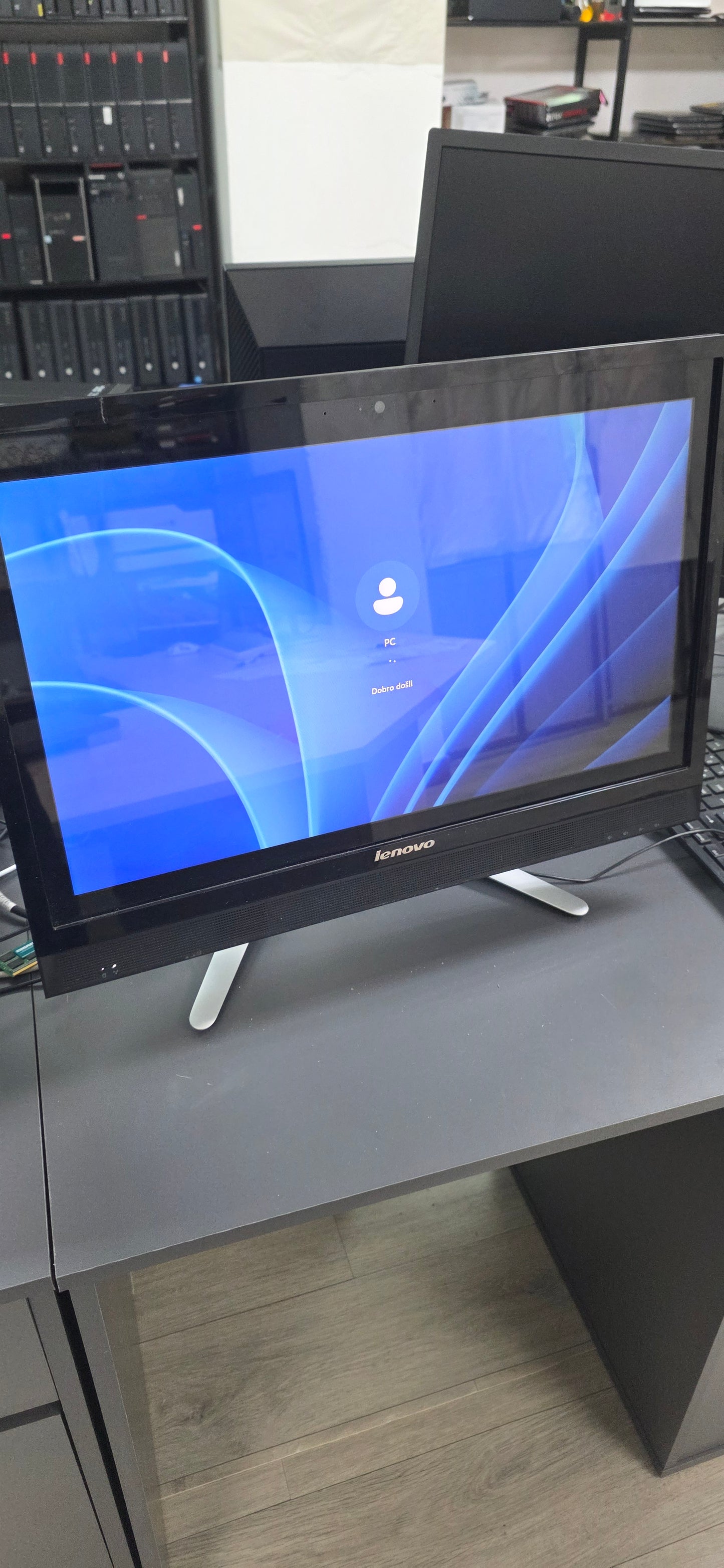 Lenovo IdeaCentre C470 All-in-One: i3-4010U, Touchscreen 21", 4GB RAM, 240GB SSD, Win 11, 12 mj. jamstvo