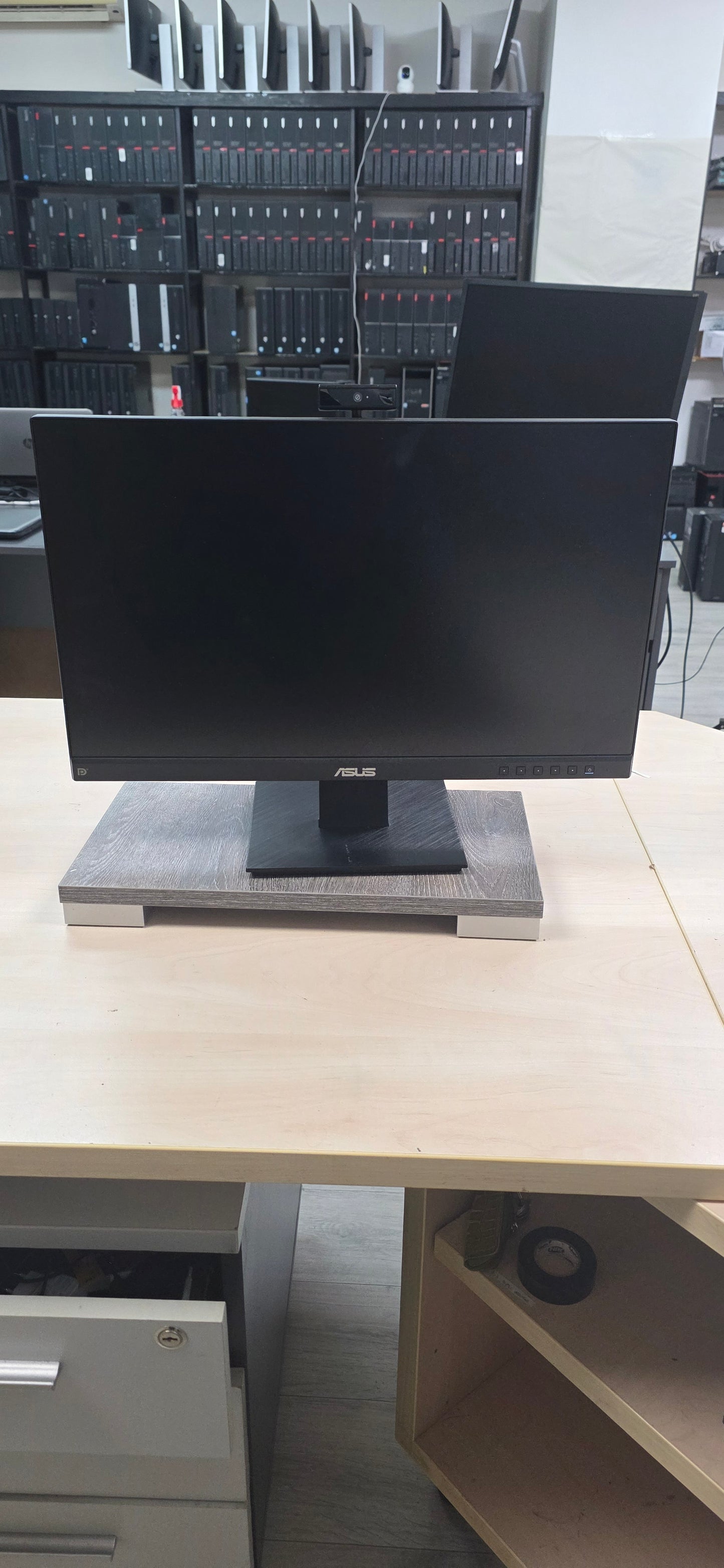 ASUS BE24EQK Monitor: 23.8" IPS Full HD, Ugrađena 2MP web kamera, 12 mj. jamstvo